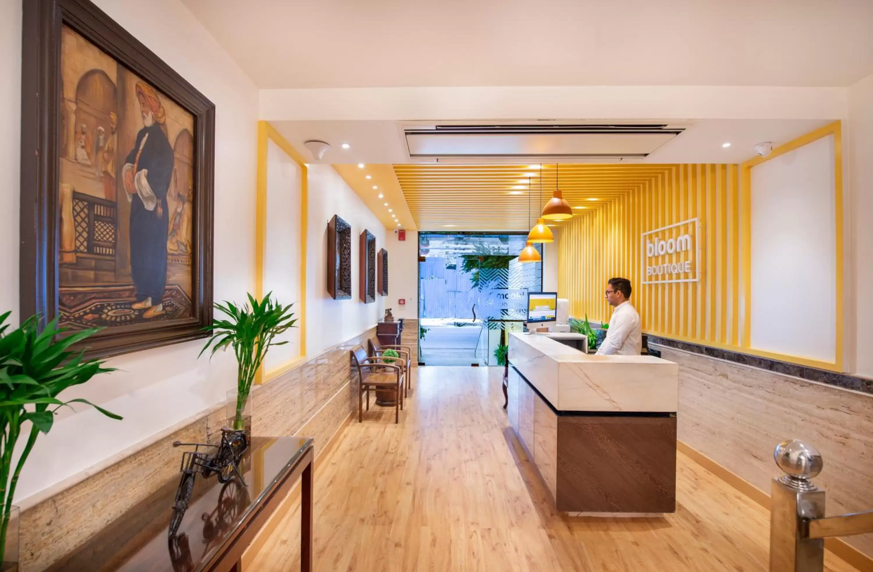 Lobby or reception in Bloom Boutique l GK-1 Lobby or reception in Bloom Boutique l GK-1