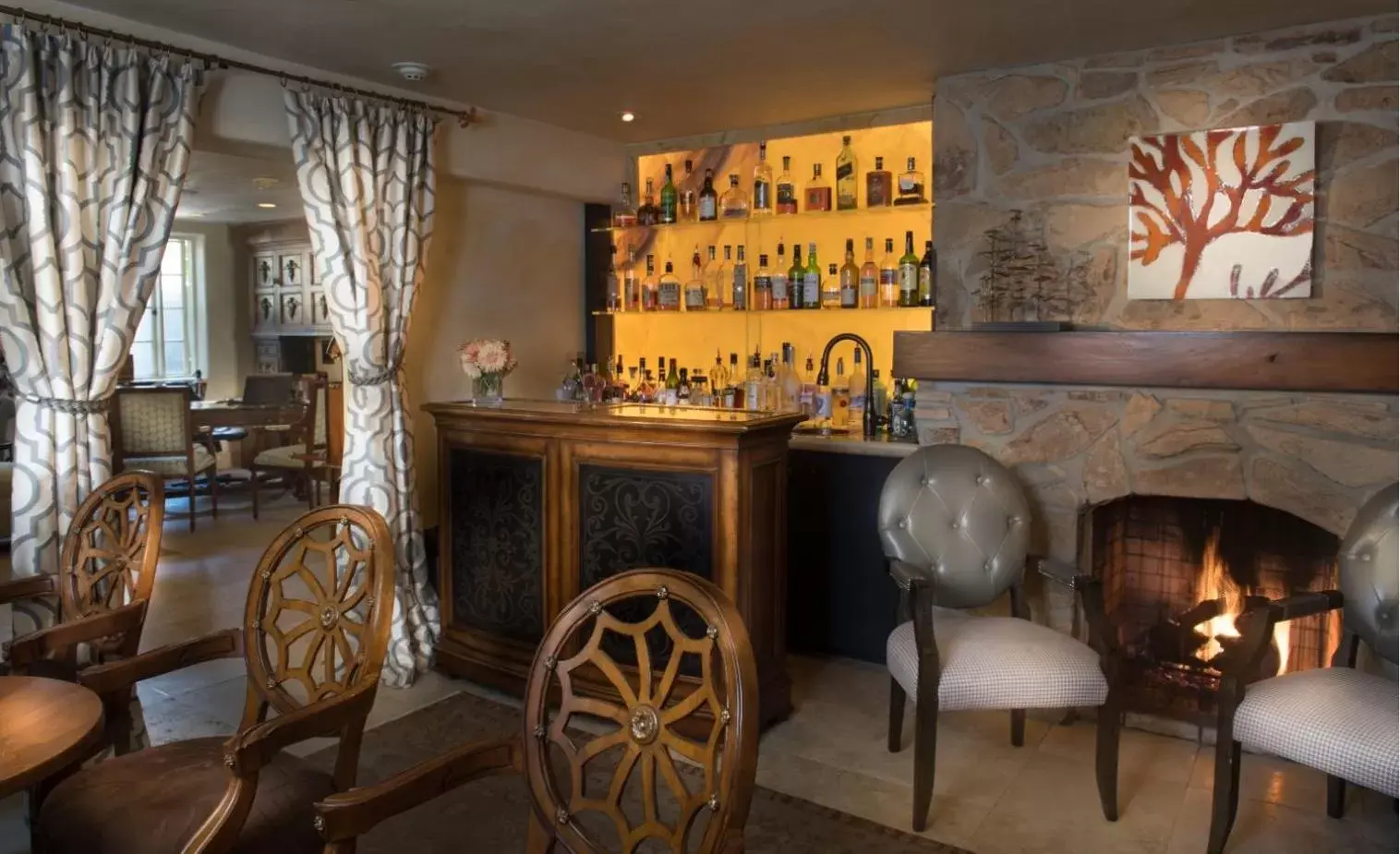 Lounge/Bar in L'Auberge Carmel, Relais & Chateaux