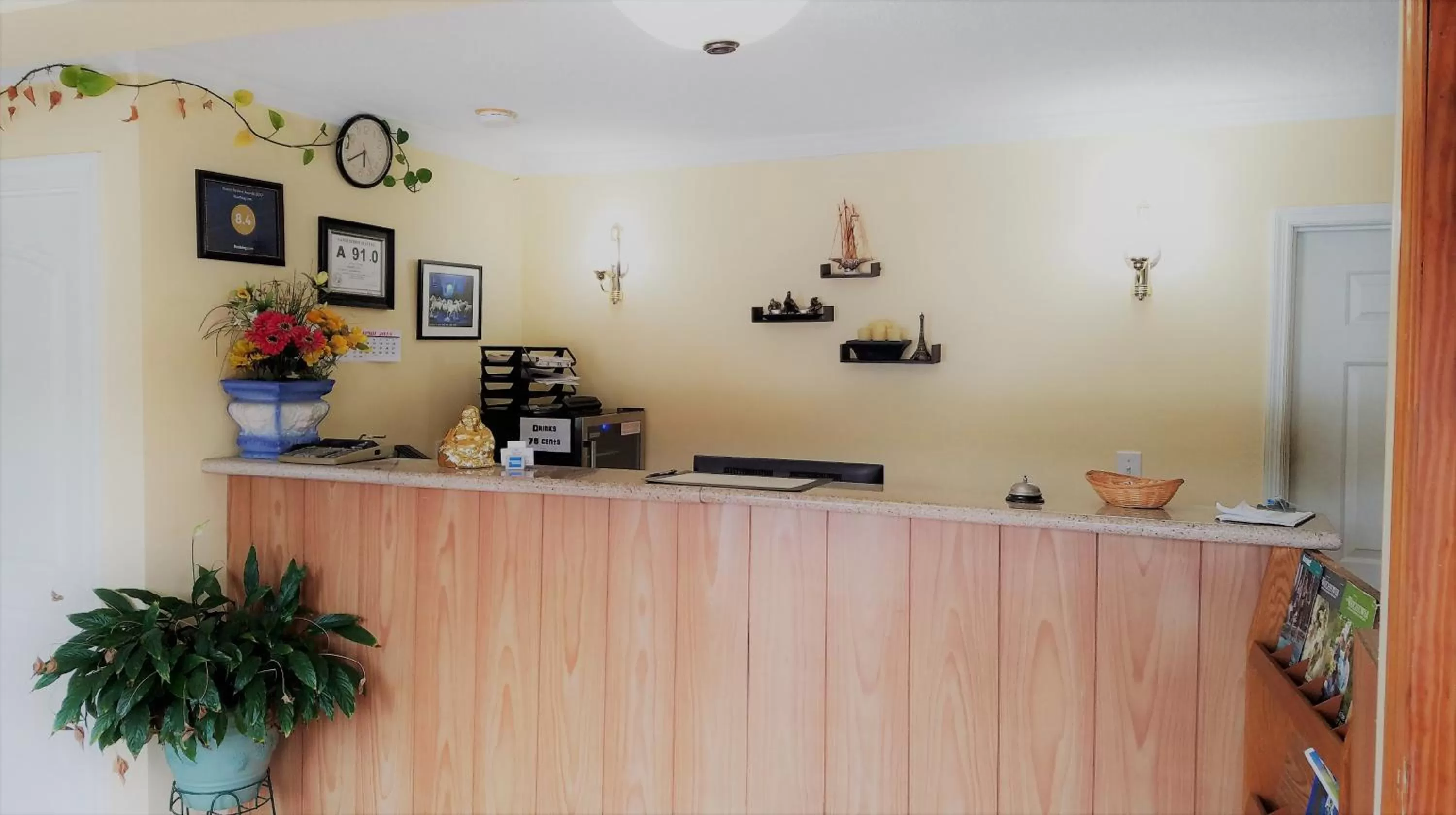 Lobby or reception in Roadway Inn Troy