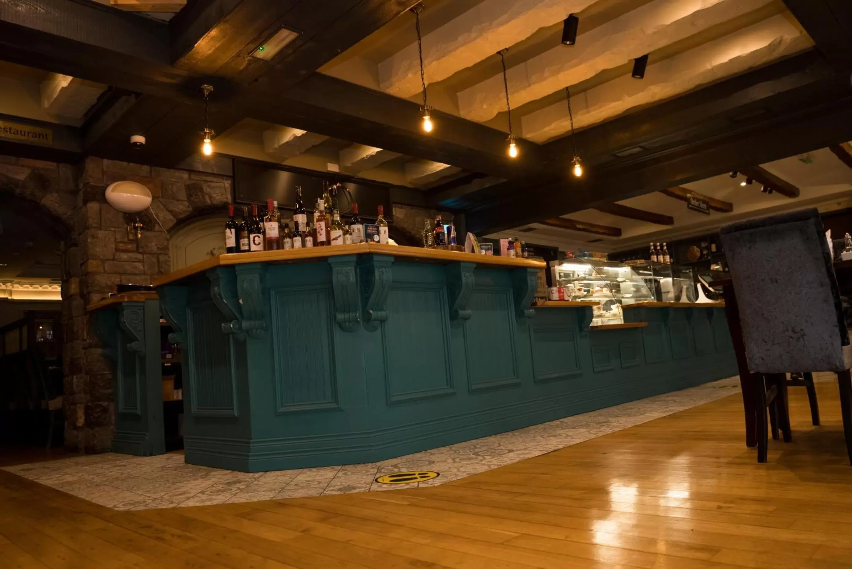 Restaurant/places to eat in Walsh's Hotel and Apartments Restaurant/places to eat in Walsh's Hotel and Apartments