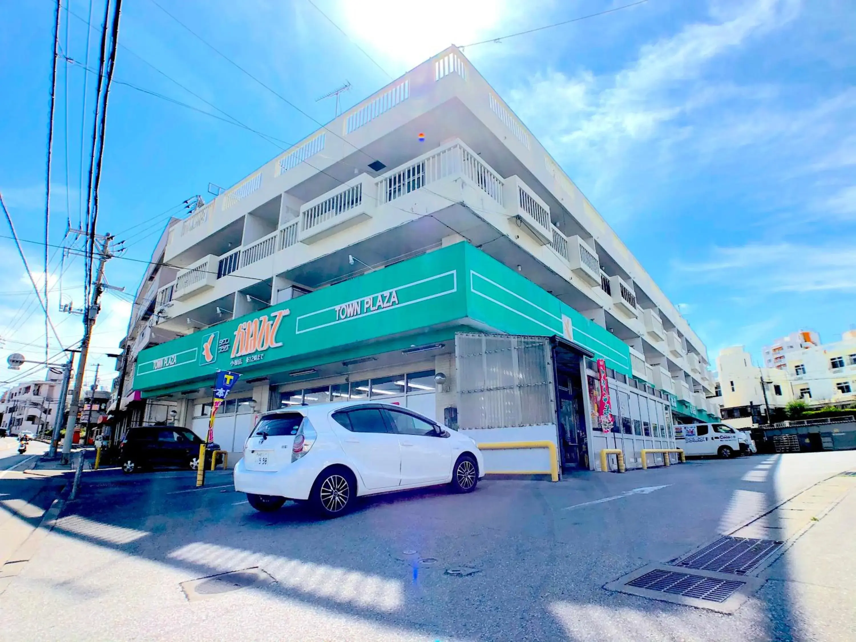 Supermarket/grocery shop, Property Building in Luana Lea Karate Kaikan Mae