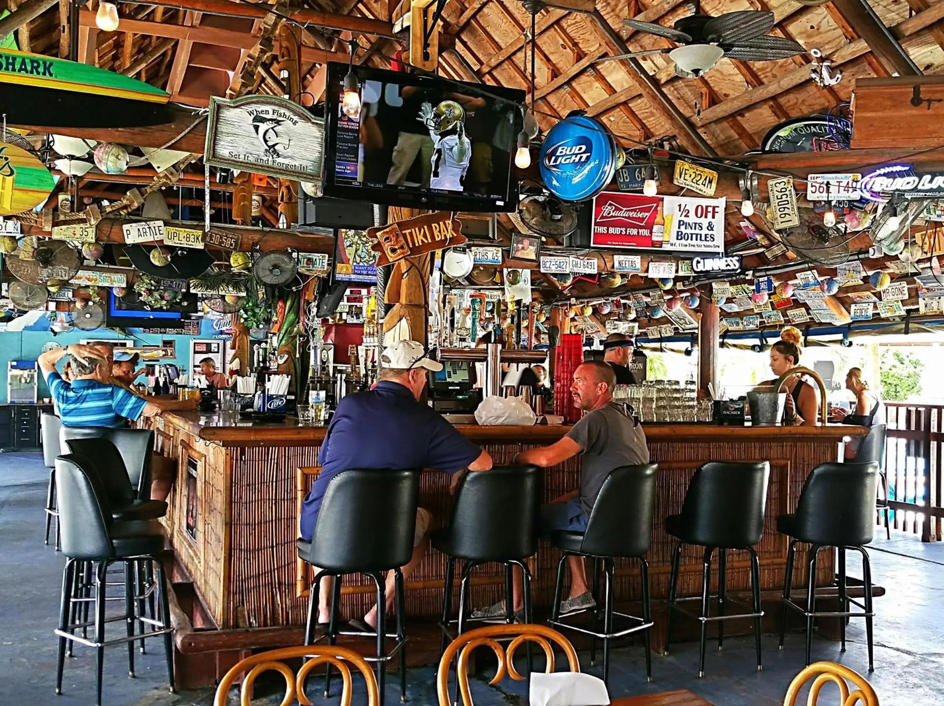 Day, Lounge/Bar in Dolphin Key Resort - Cape Coral