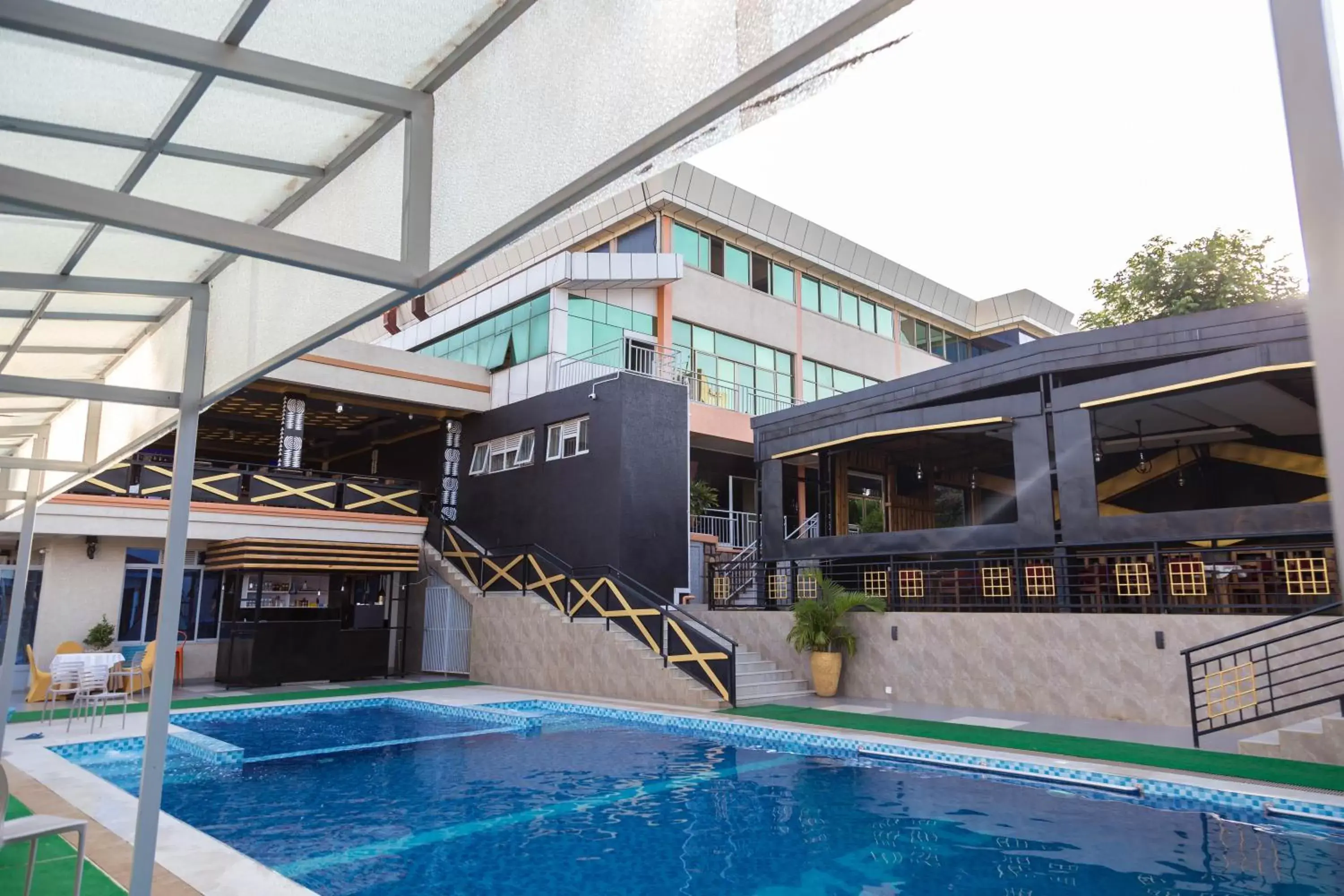 Pool view, Swimming Pool in Olympic Hotel