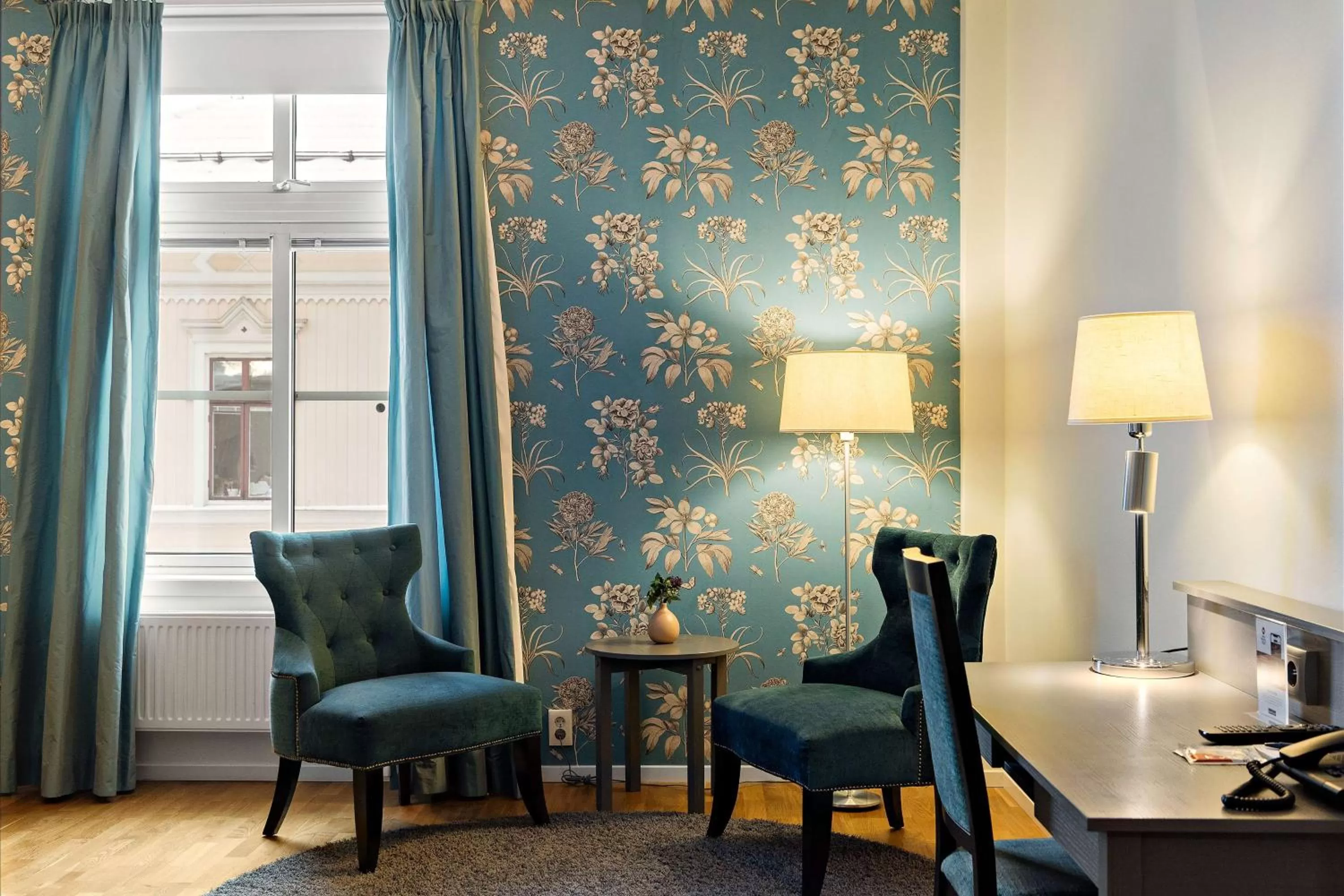 Bedroom in Best Western Plus Edward Hotel