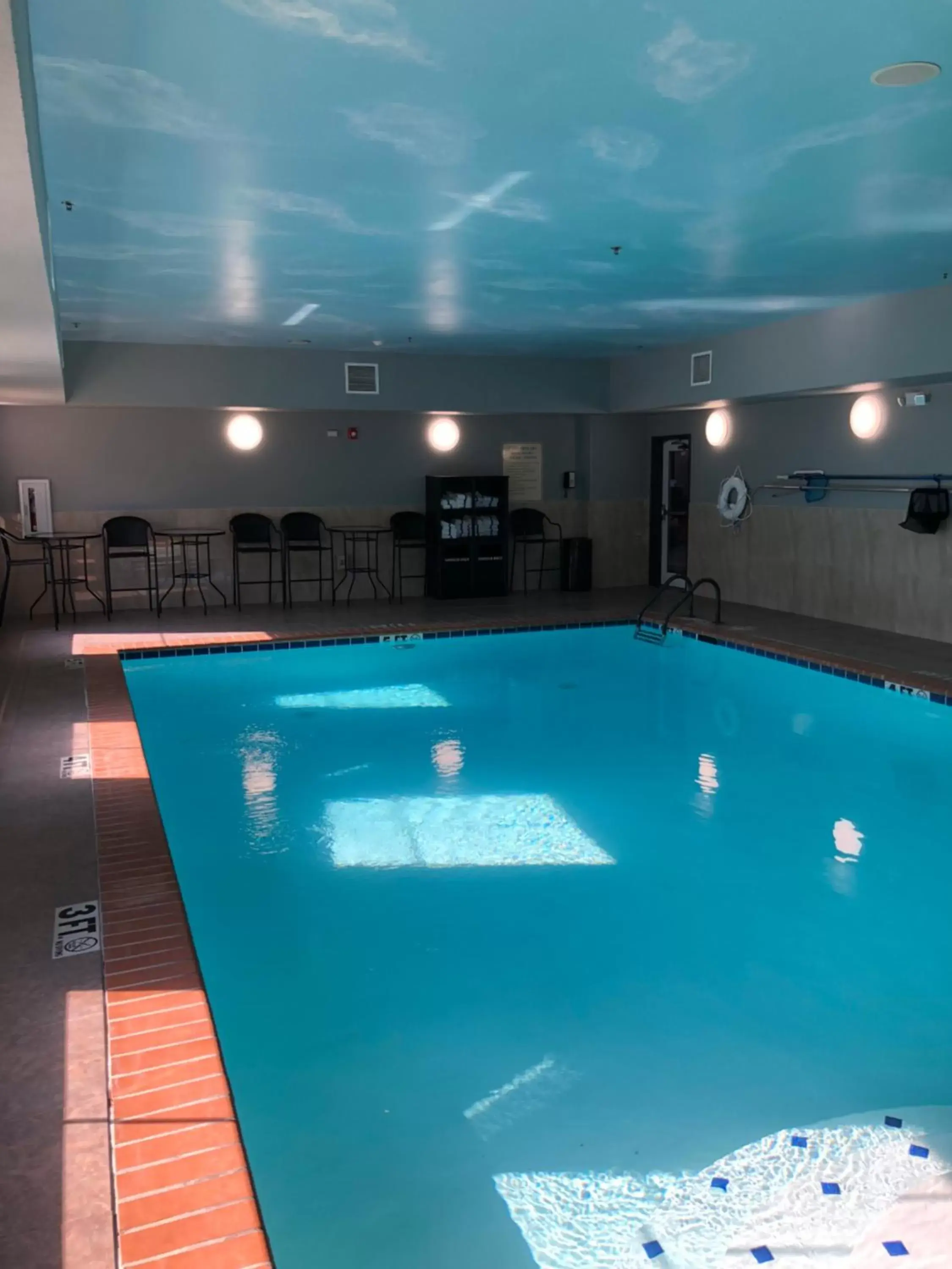 Swimming Pool in Best Western Plus Goodman Inn & Suites