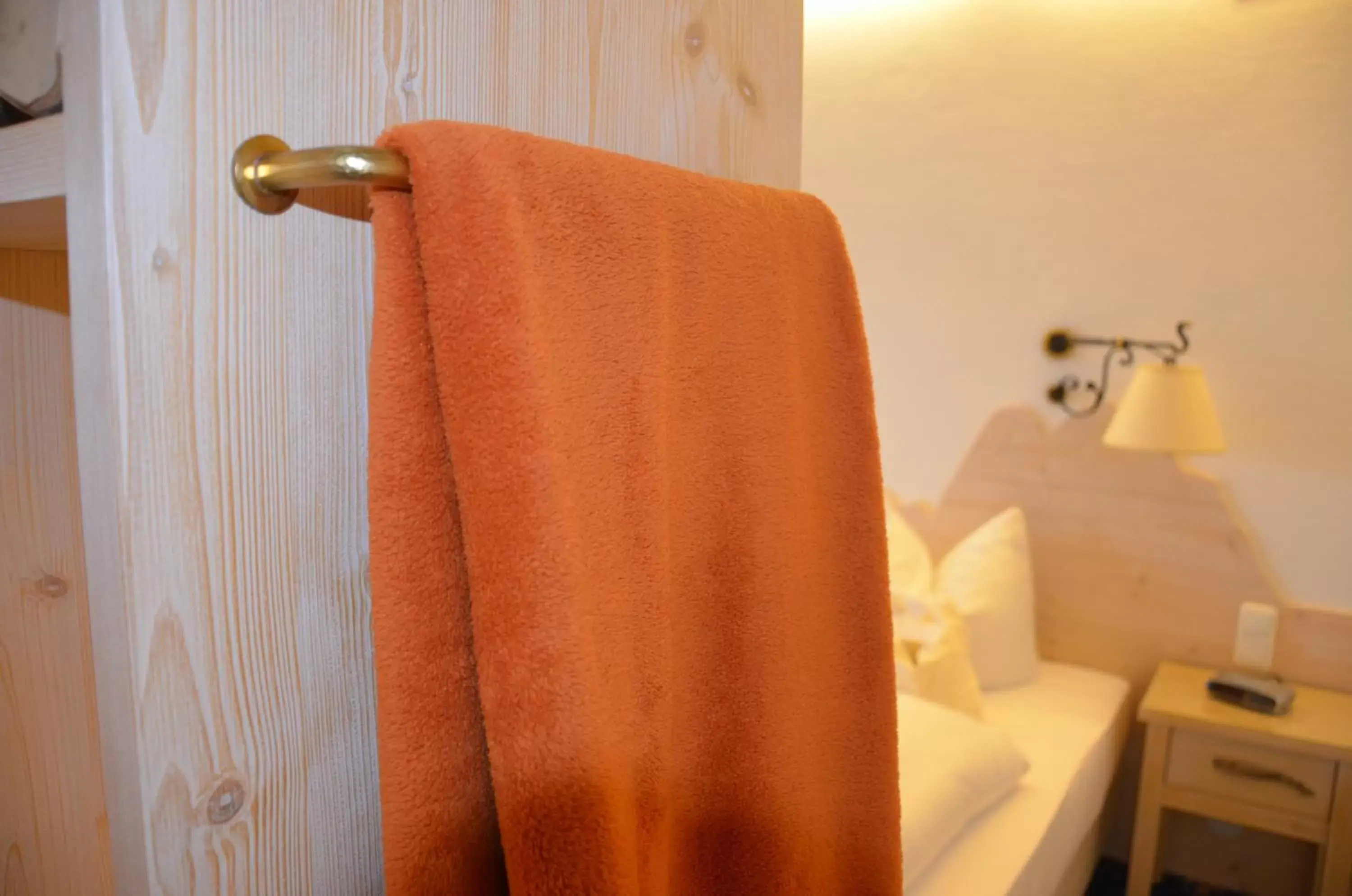 Bed in Hotel Rheinischer Hof Bed in Hotel Rheinischer Hof