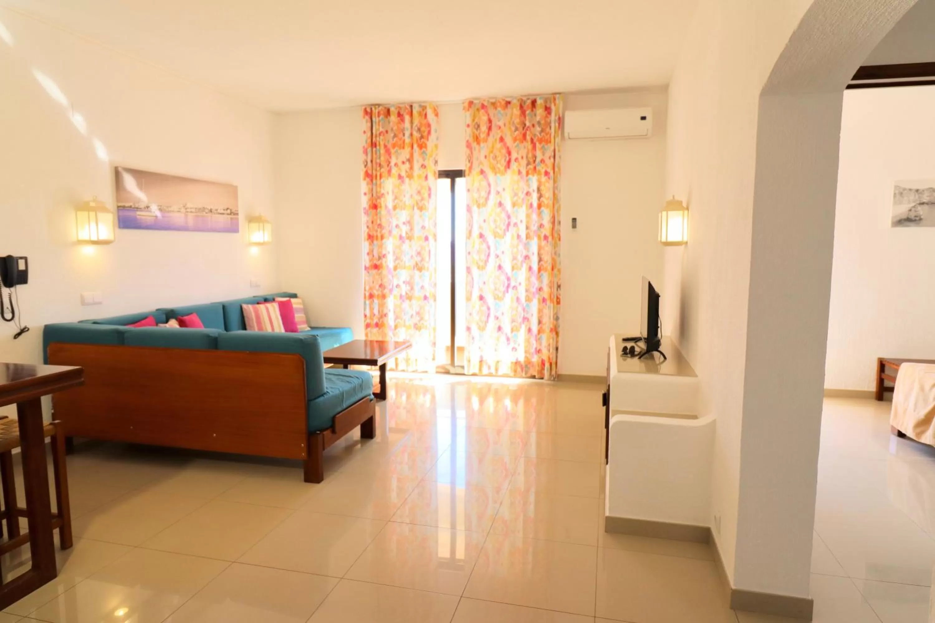 Superior Two-Bedroom Apartment with Sea View in Bellavista Jardim By BeGuest