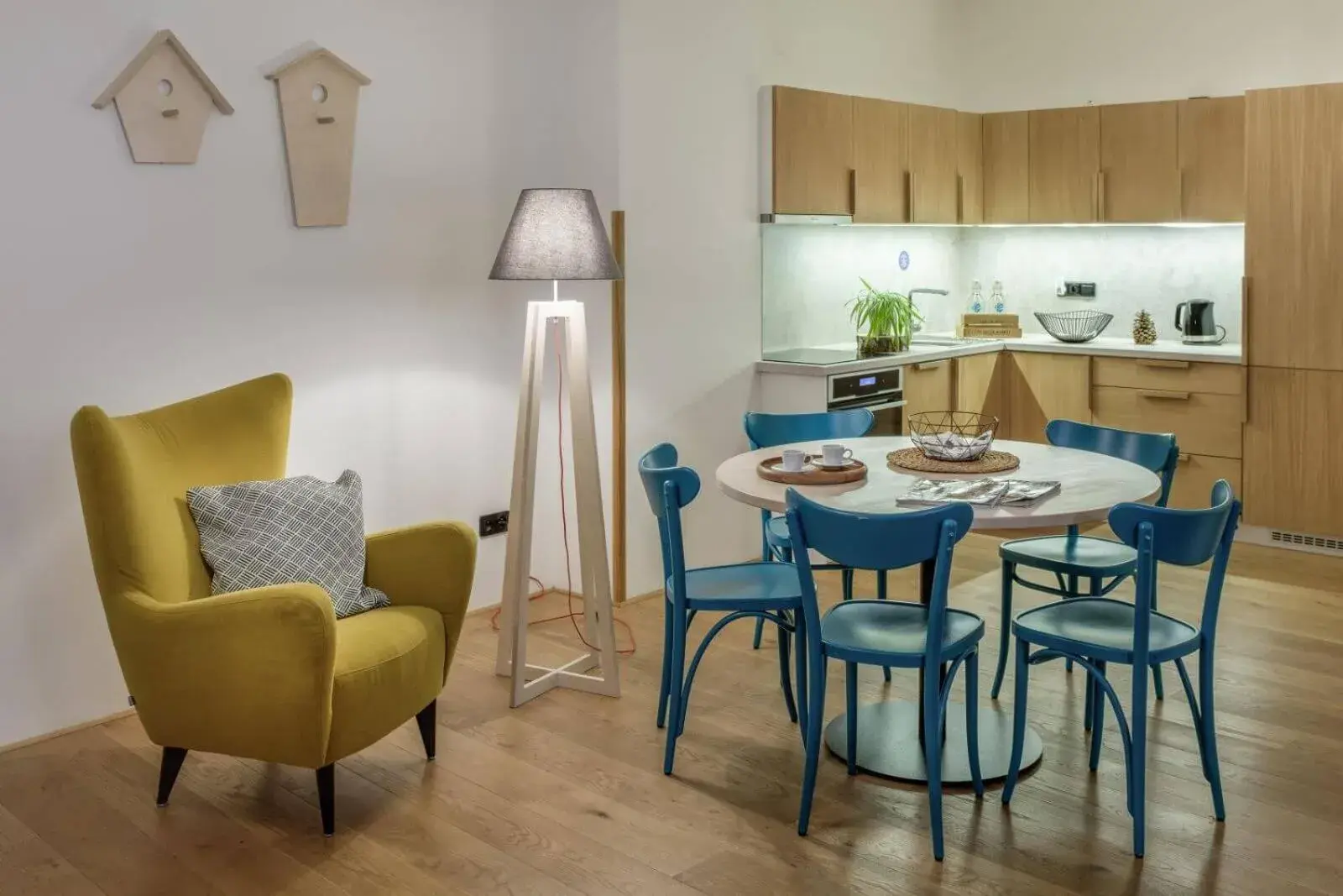 Kitchen or kitchenette, Dining Area in 4 Trees Apartments by Adrez Living