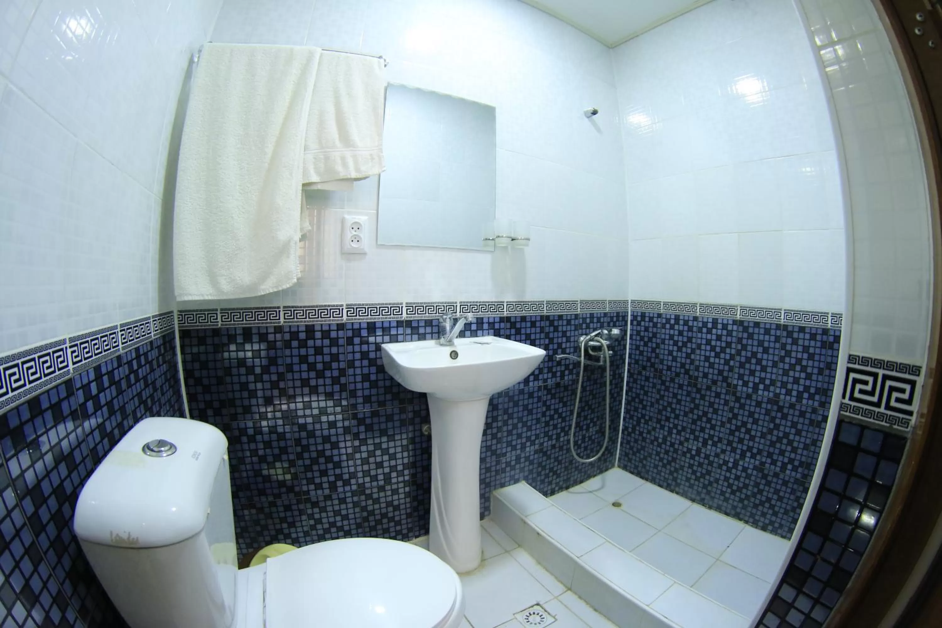 Shower in Nurafshon Boutique