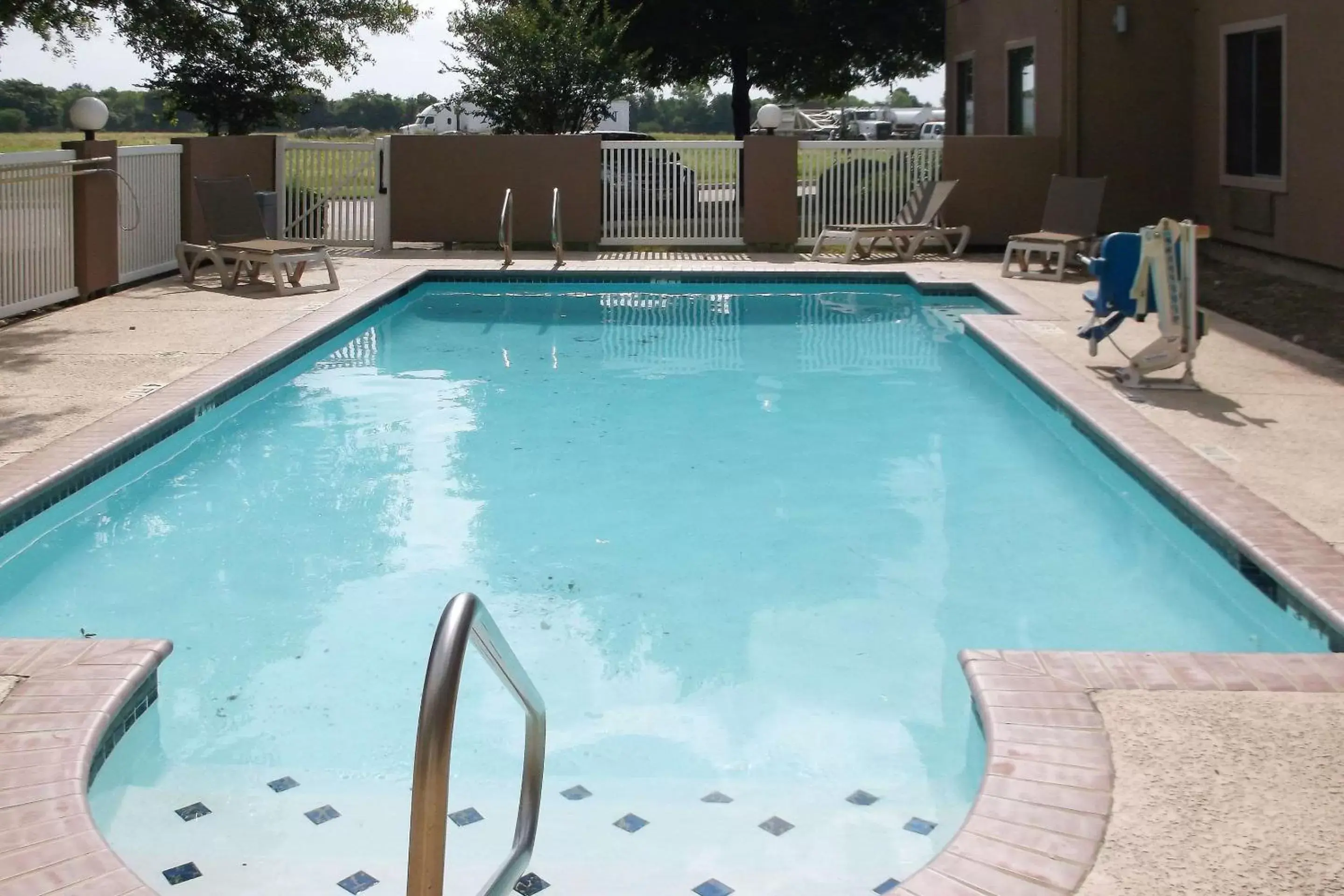 On site, Swimming Pool in Comfort Inn & Suites Seguin