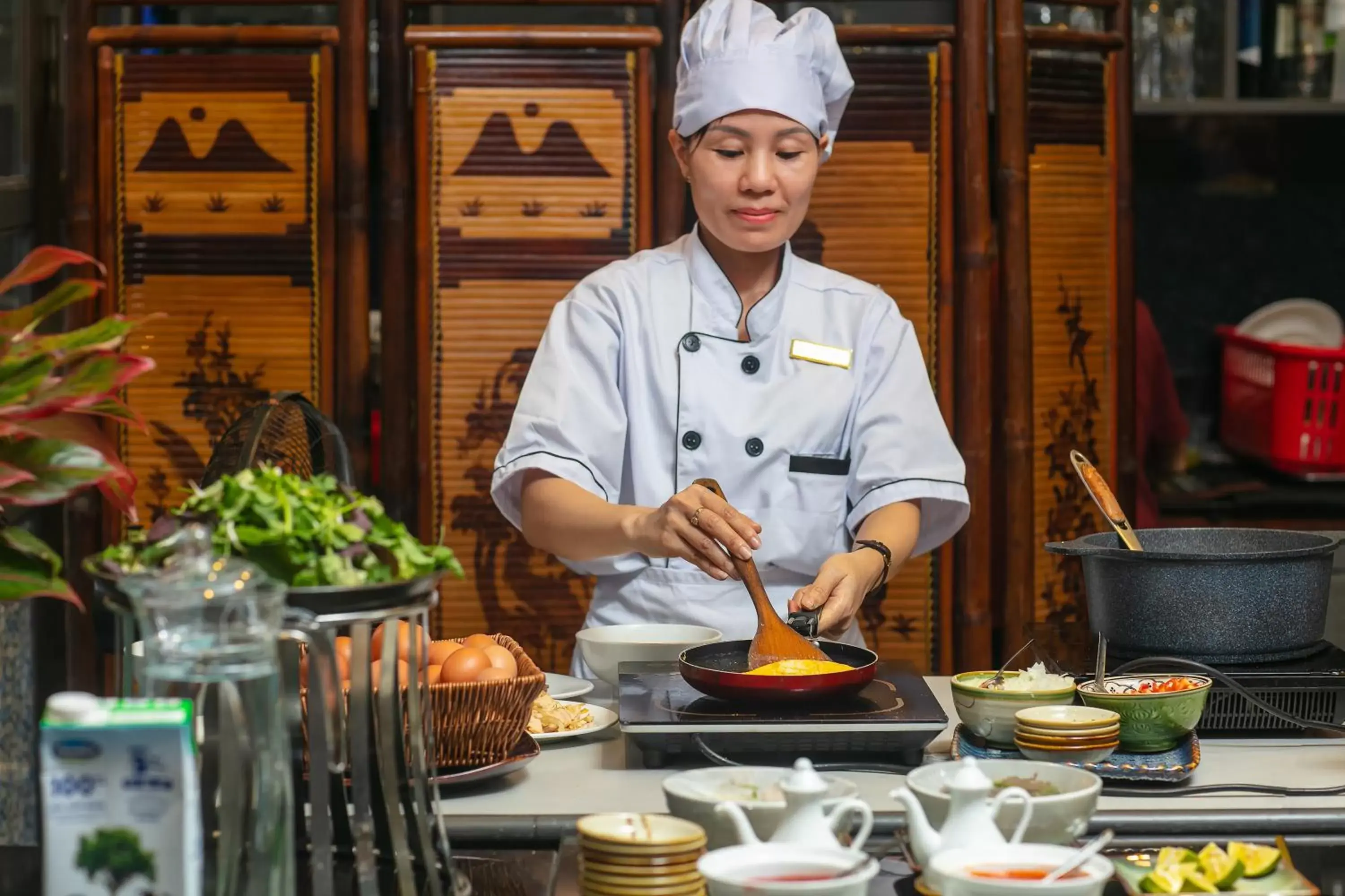 Restaurant/places to eat, Staff in Hanoi Nostalgia Hotel & Spa