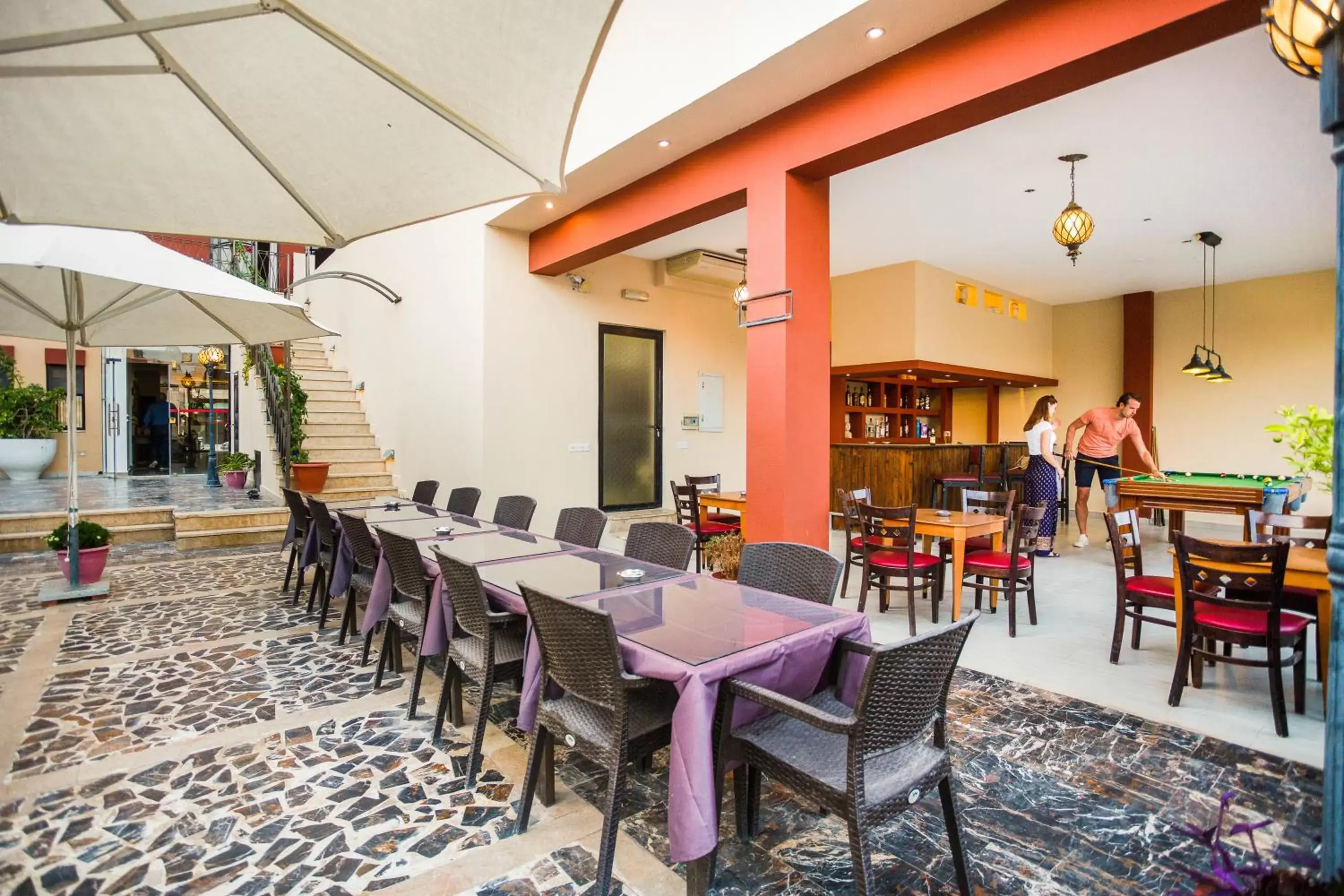 Patio, Restaurant/Places to Eat in Grand Hotel Madaba