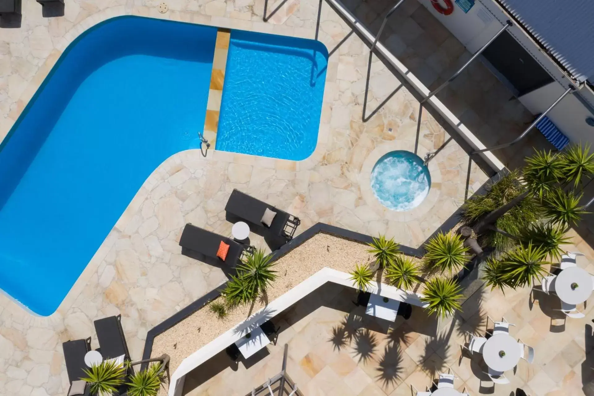 Swimming pool, Pool View in Rydges Geelong