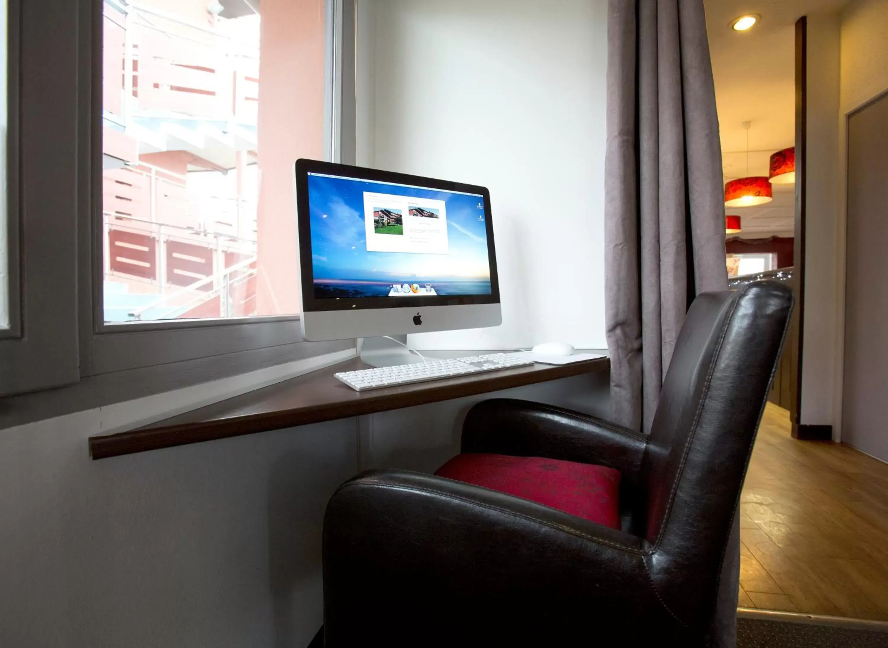 TV and multimedia, TV/Entertainment Center in Sure Hotel by Best Western Biarritz Aeroport