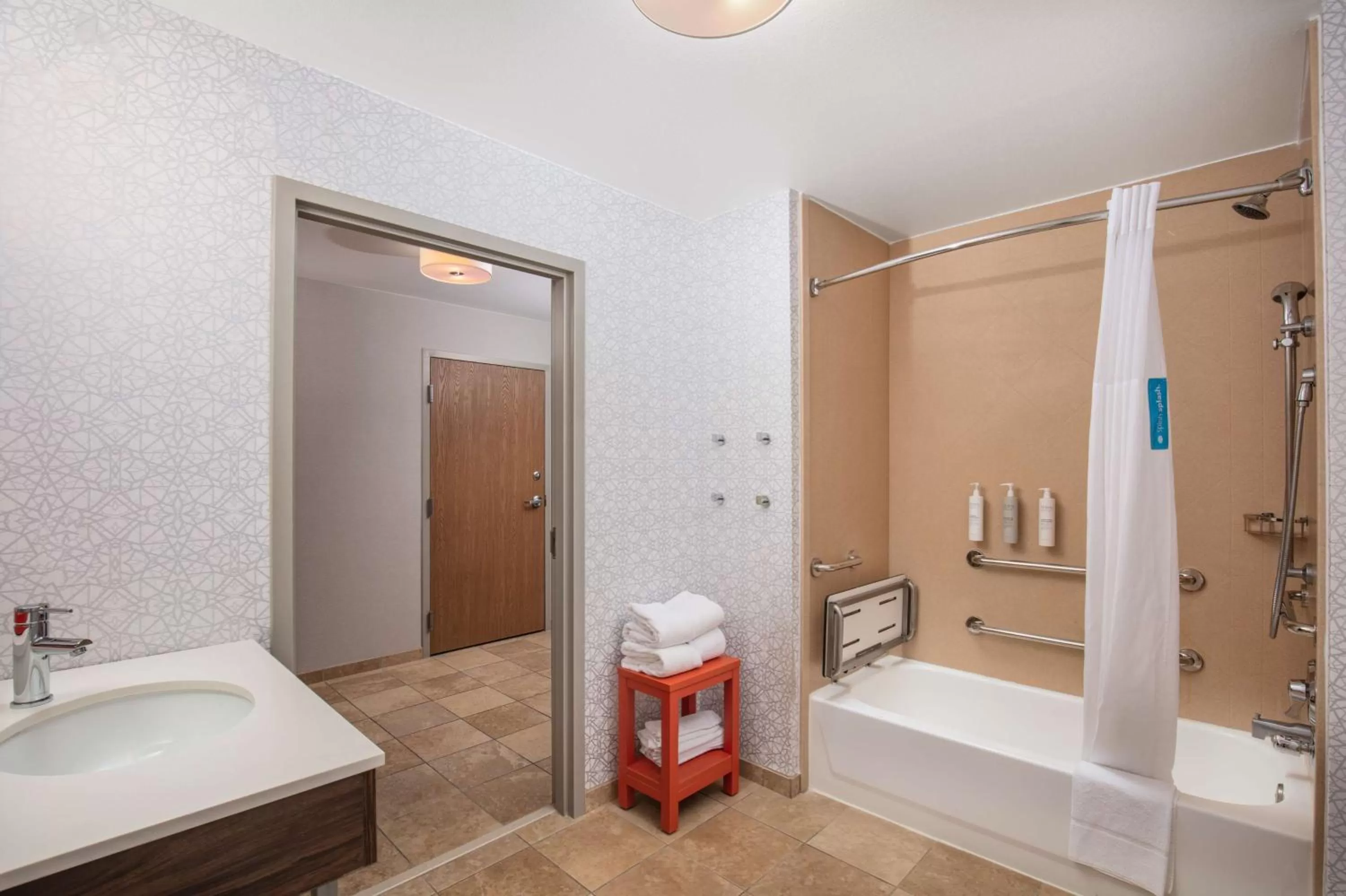 Bathroom in Hampton Inn Medford