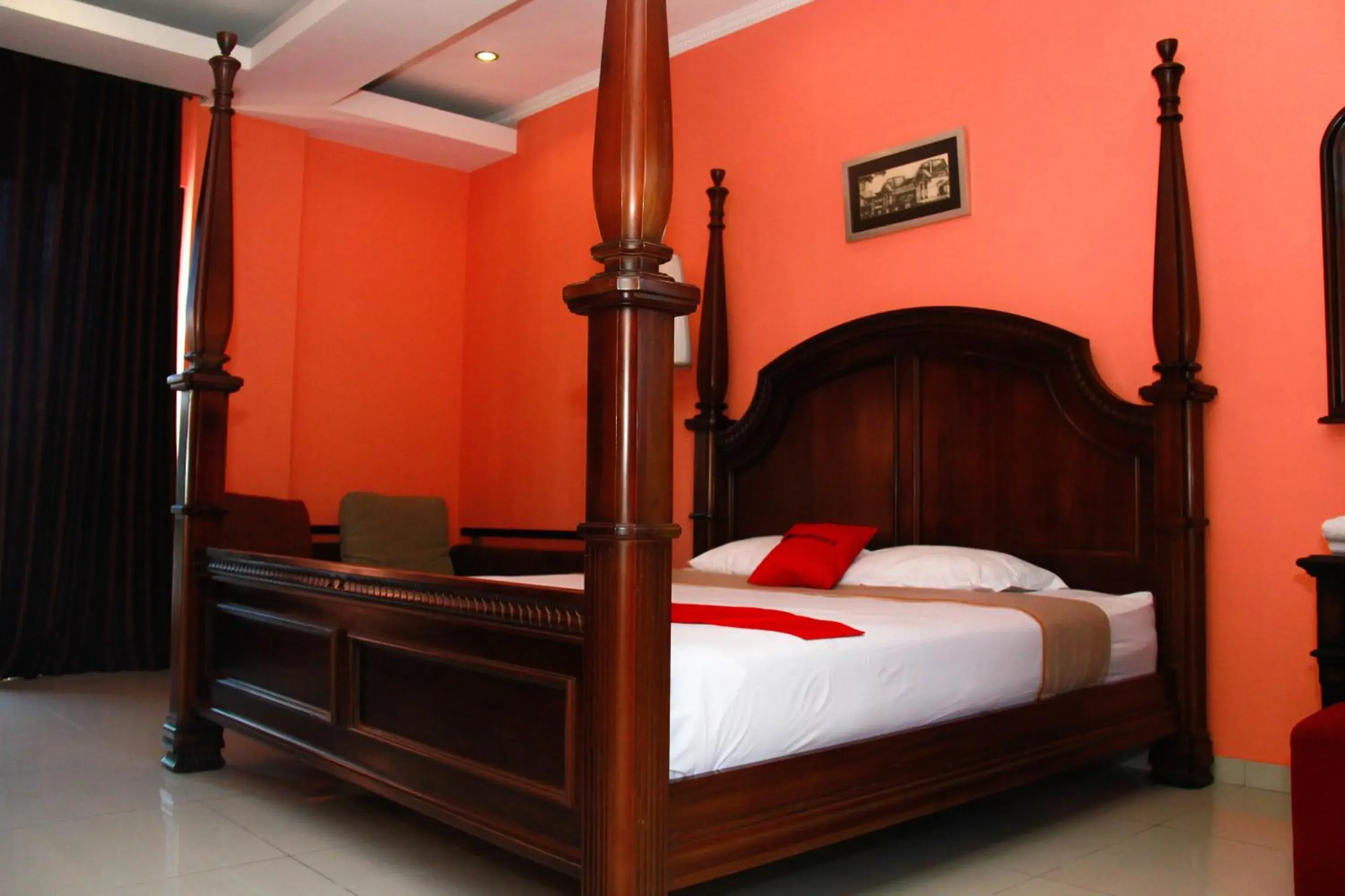 Bed in RedDoorz @ Sersan Bajuri