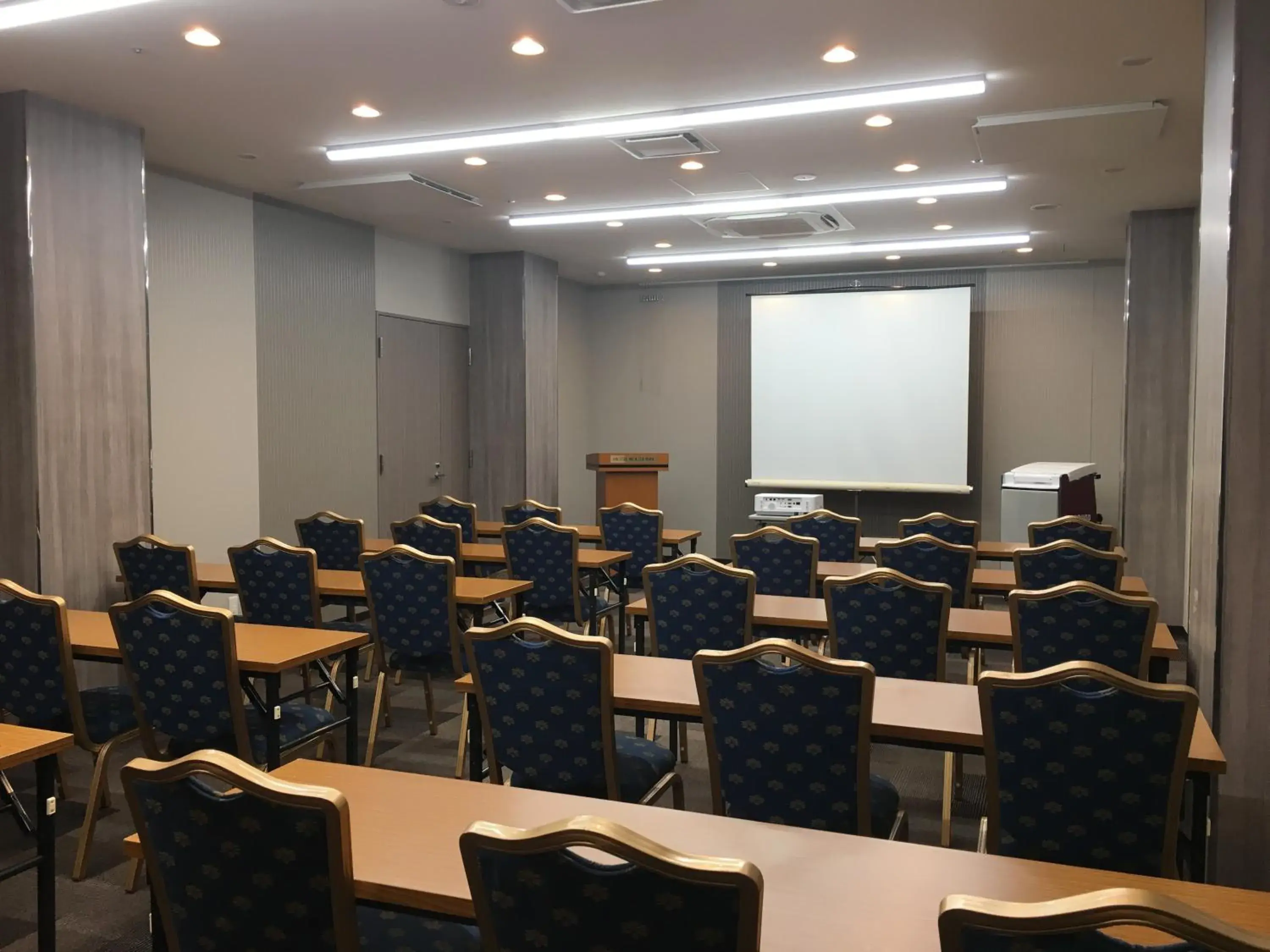 Meeting/conference room in Hotel Route-Inn Grand Tokyo Toyocho