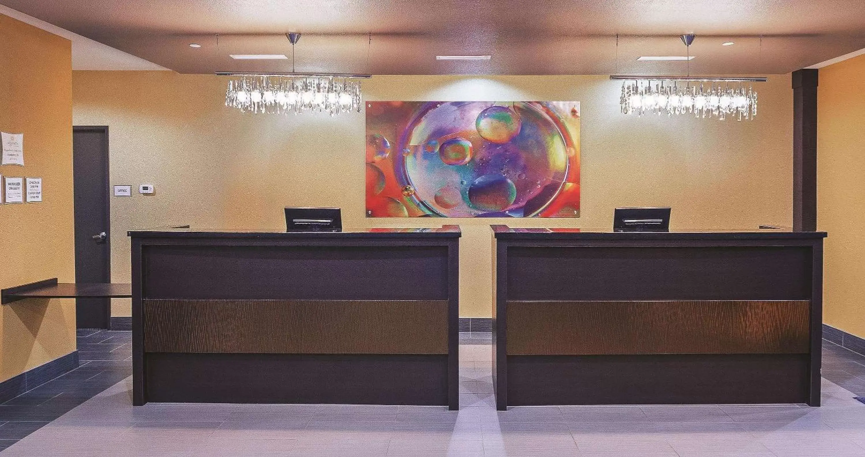 Lobby or reception, Lobby/Reception in La Quinta by Wyndham Jourdanton - Pleasanton