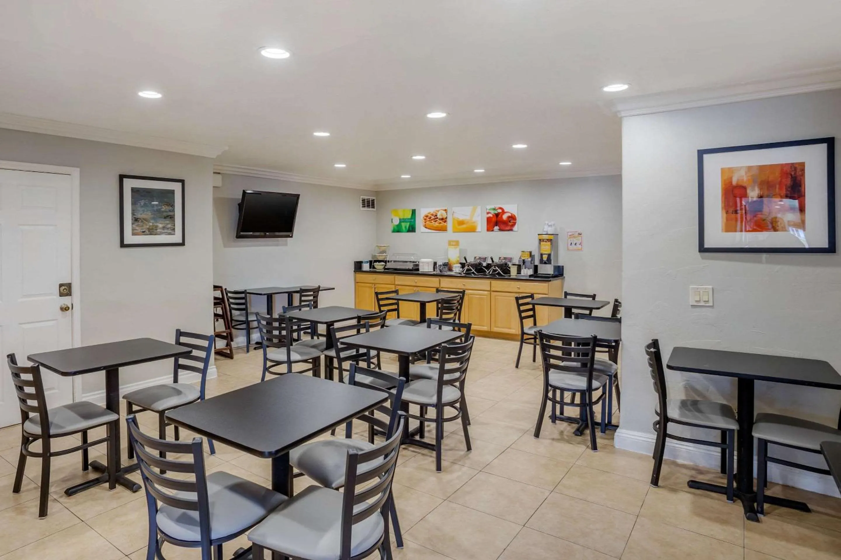 Restaurant/places to eat in Quality Inn & Suites El Cajon San Diego East