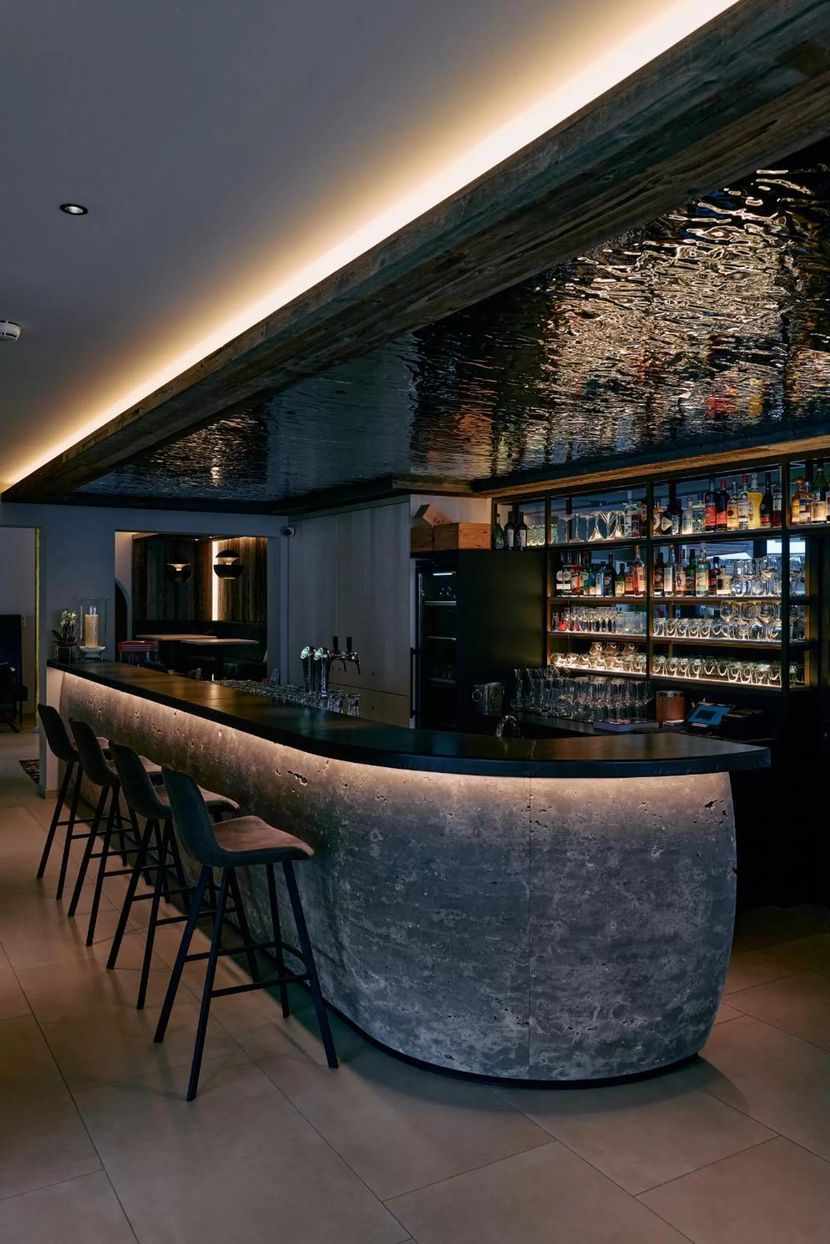 Restaurant/places to eat in Home suite home