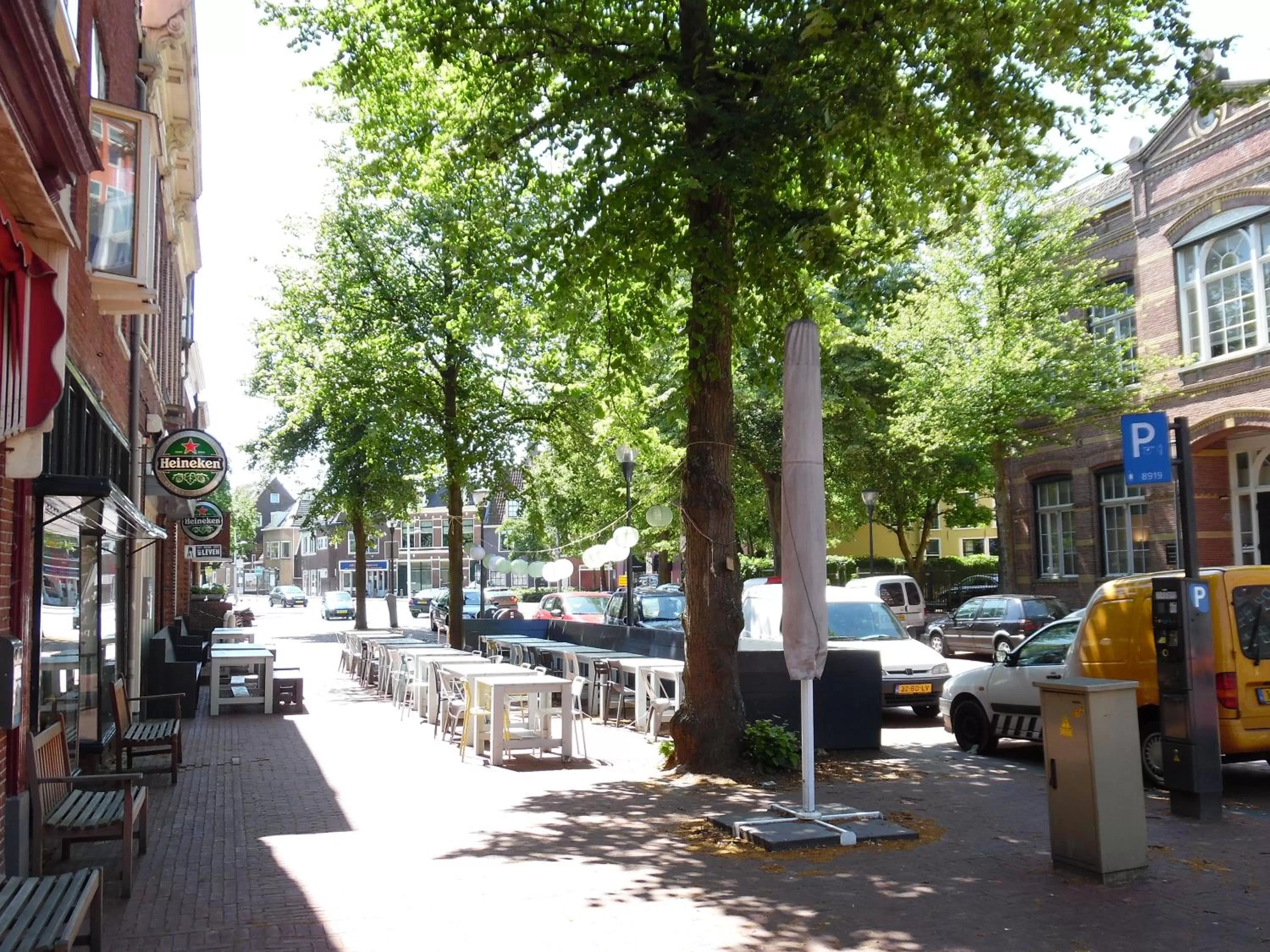 Restaurant/places to eat in Hus