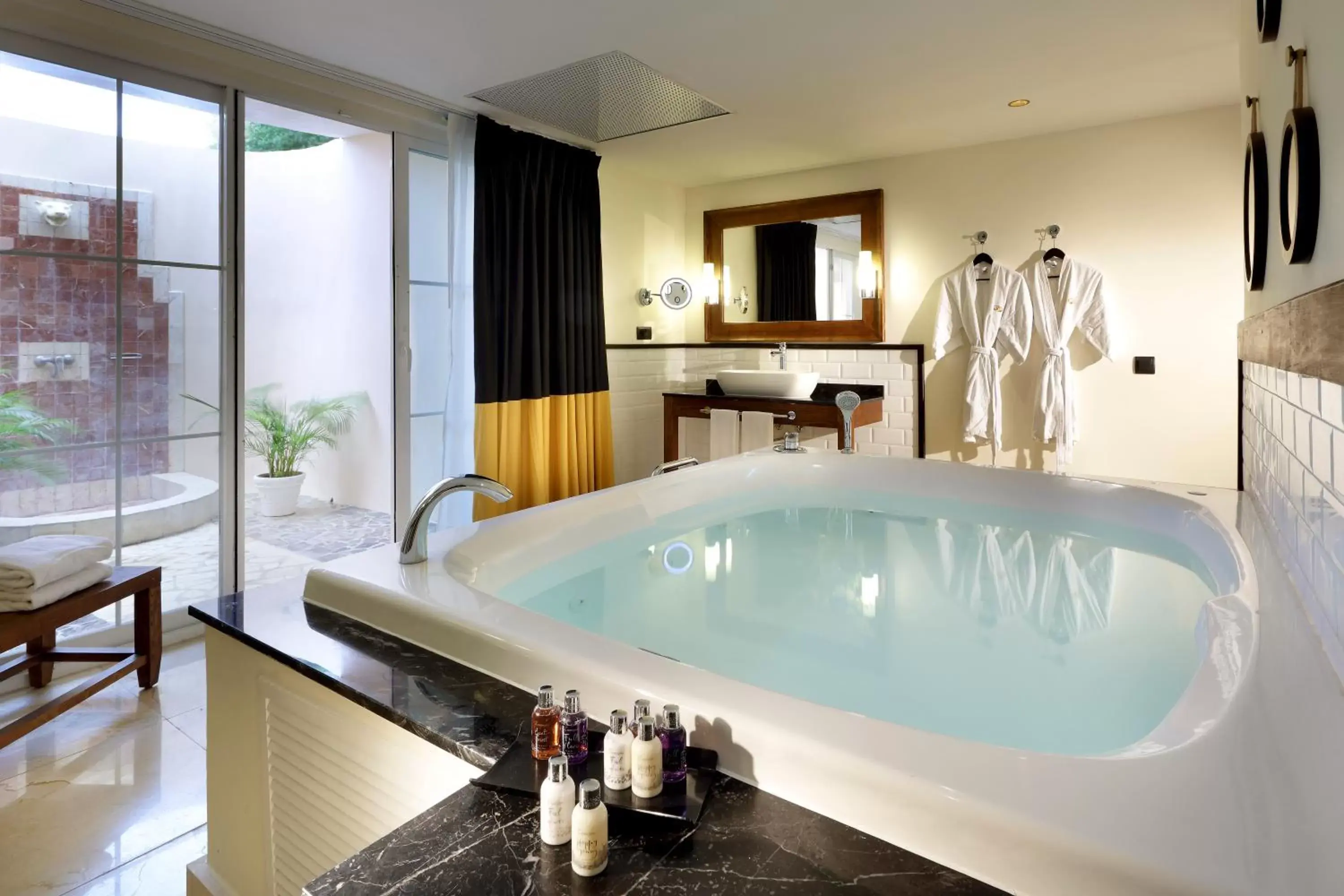 Bathroom in Grand Palladium Lady Hamilton Resort & Spa - All Inclusive