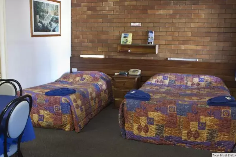 Bed in Motel Myall