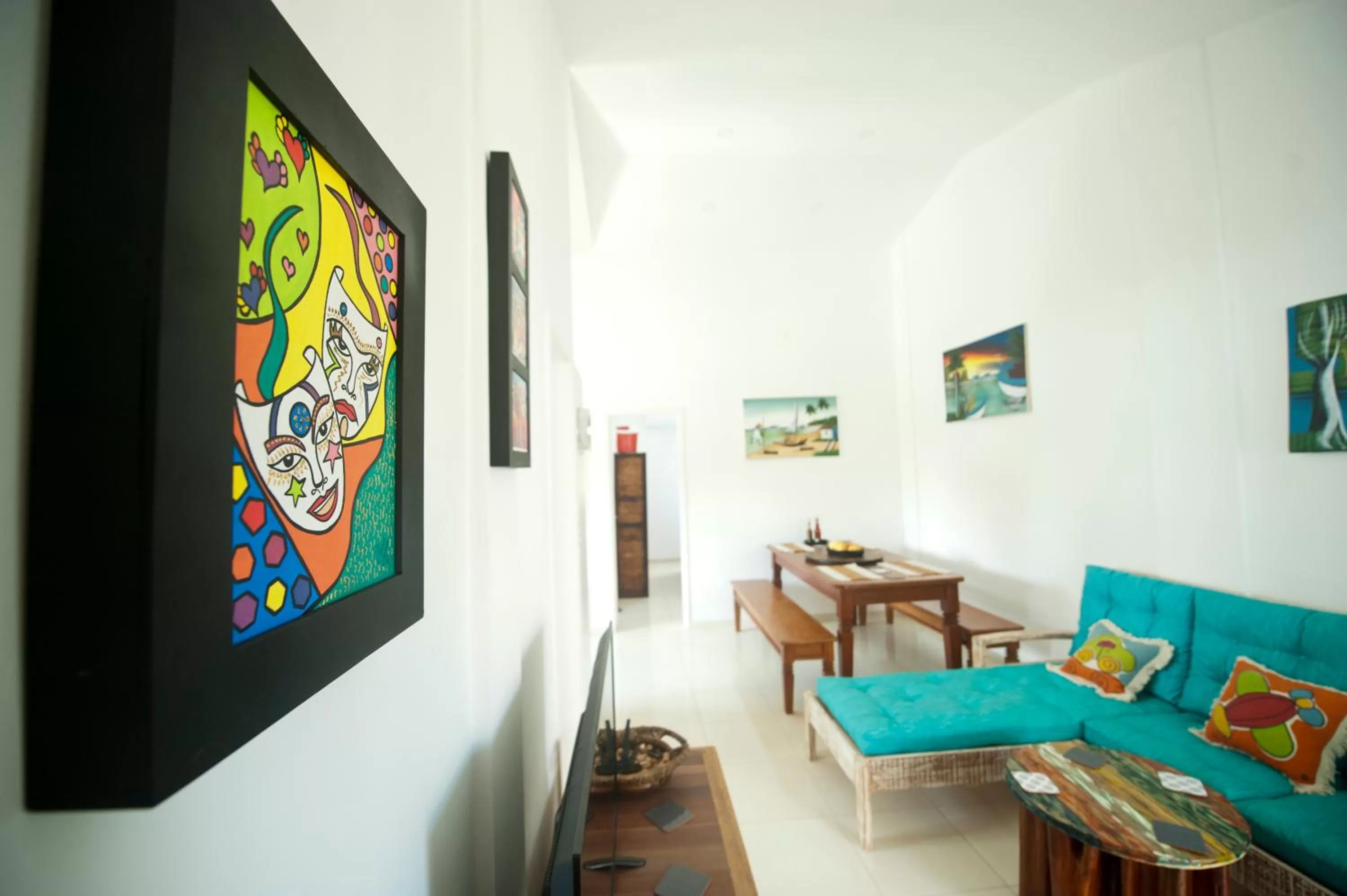 Dining area in Manga Verde Beach Residence