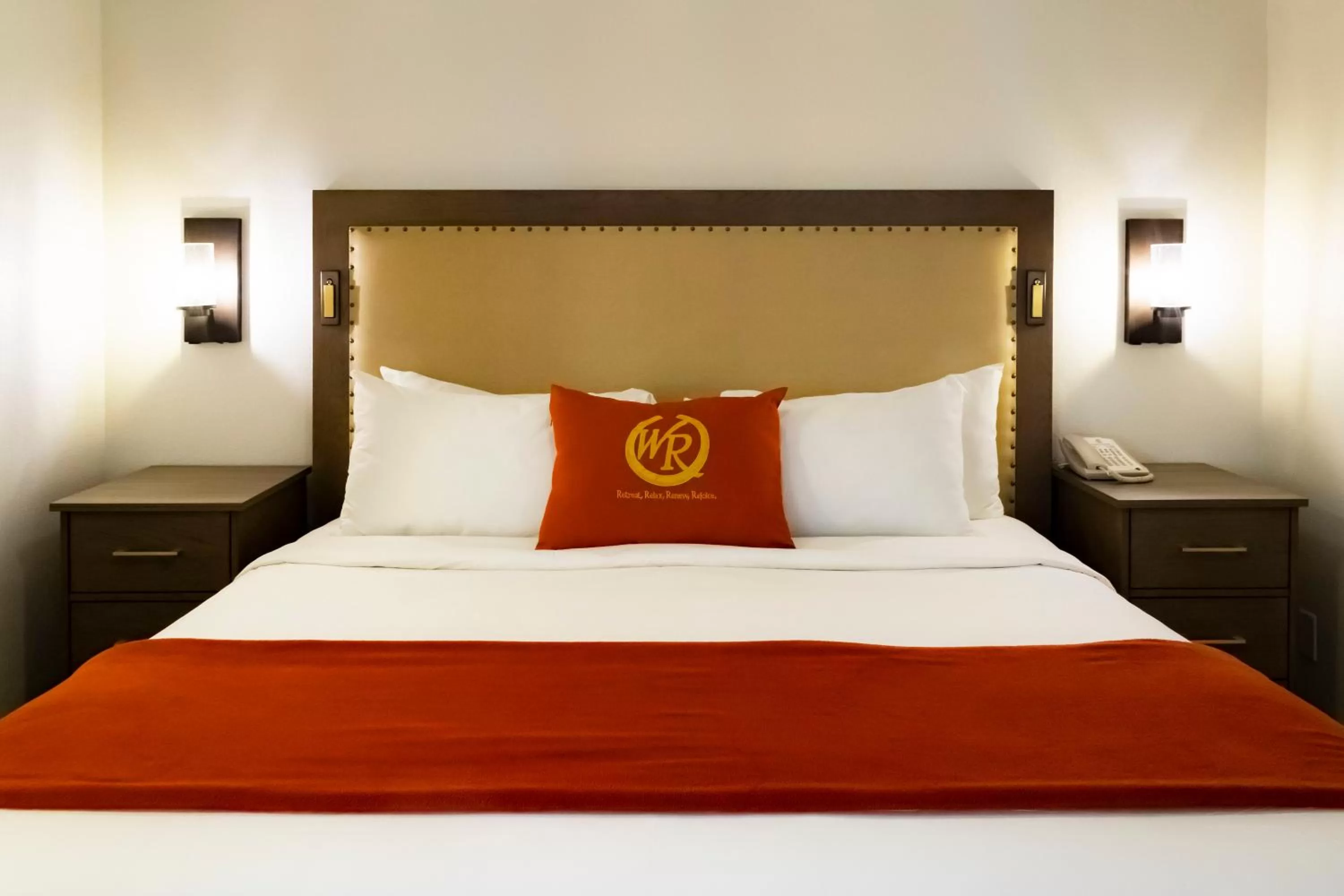 Bed in Westgate Flamingo Bay Resort