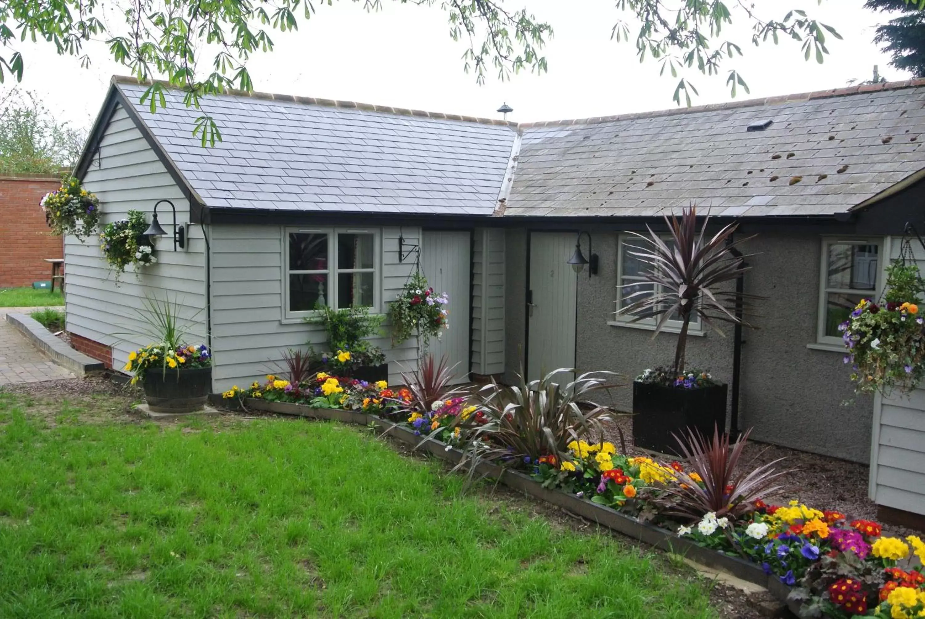 Property Building in The Crown Pub, Dining & Rooms