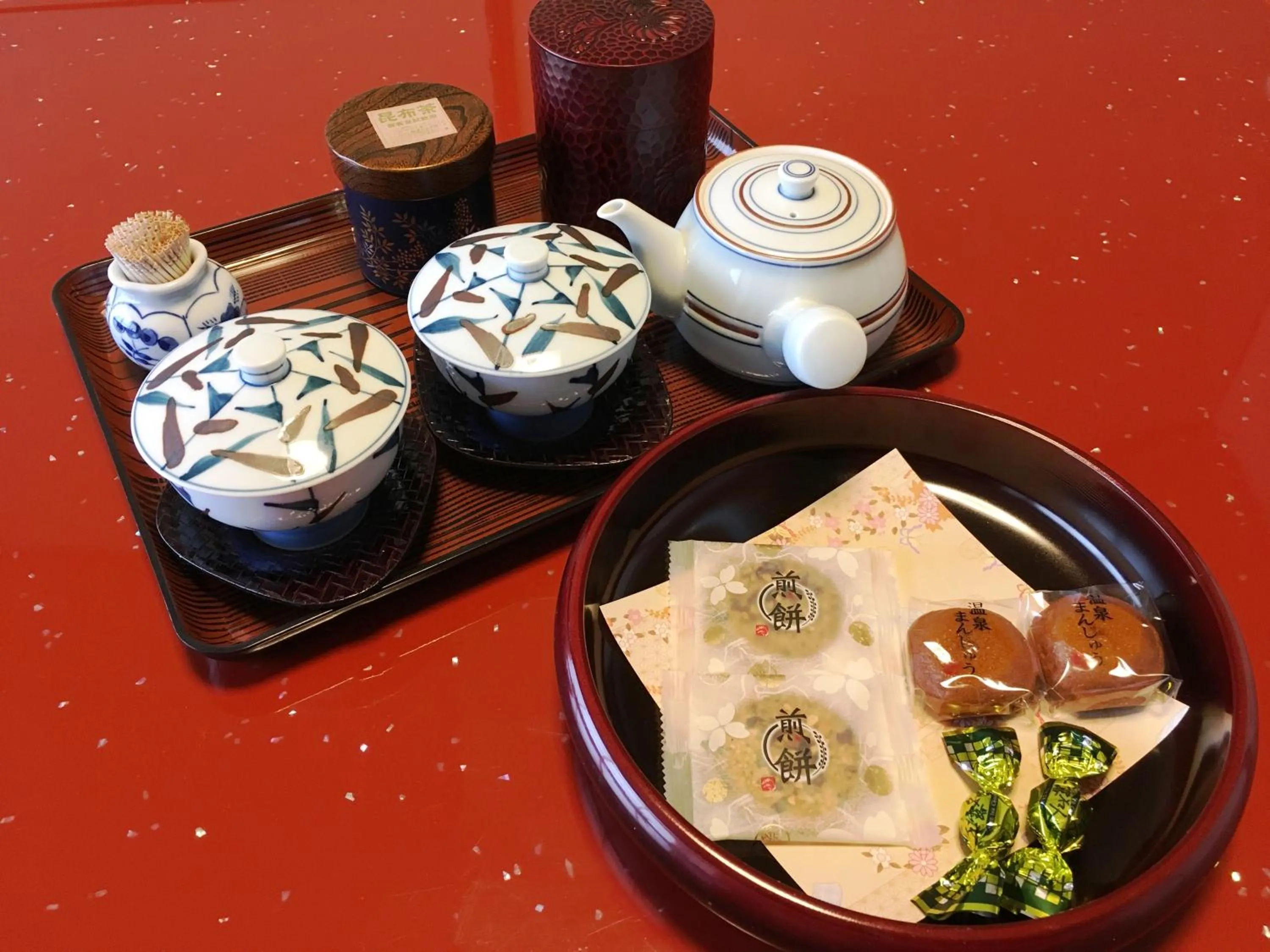 Food and drinks in Arima Gyoen