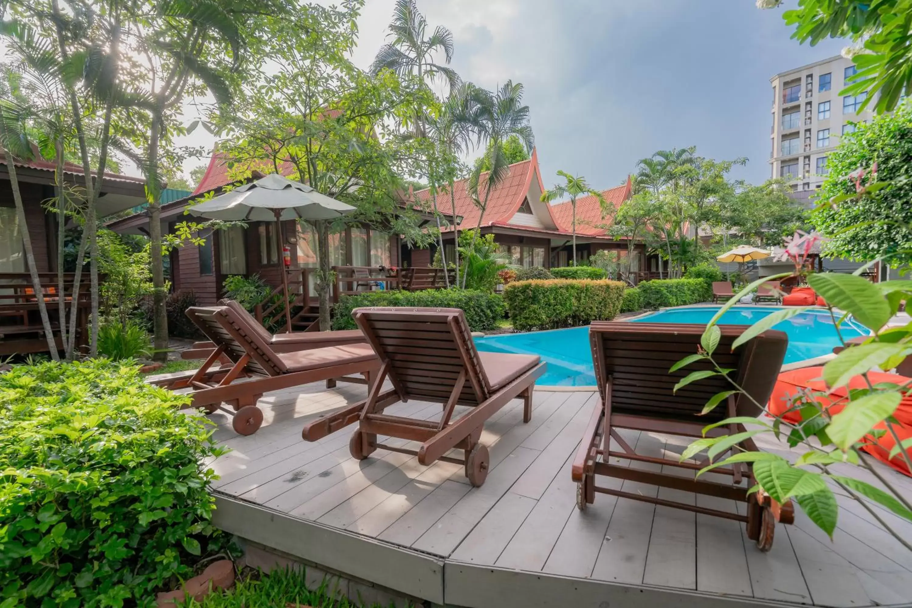 Pool view, Swimming Pool in Baan Duangkaew Resort