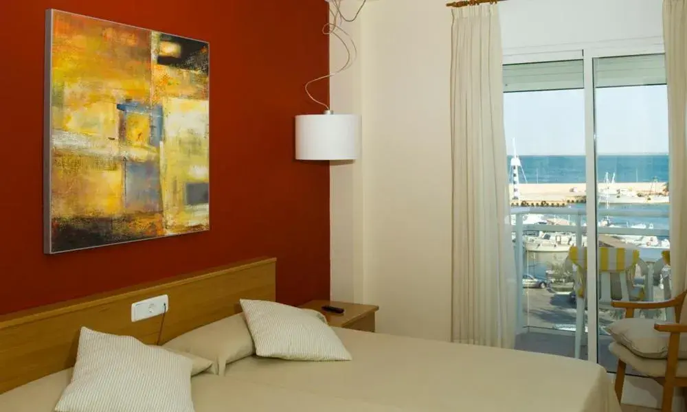 Double Room with Sea View in Hotel Roca Plana