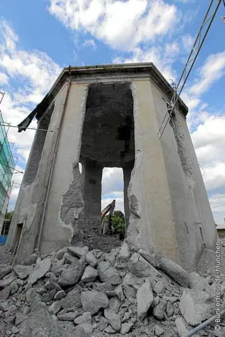 Property building in Hotel im Bunker