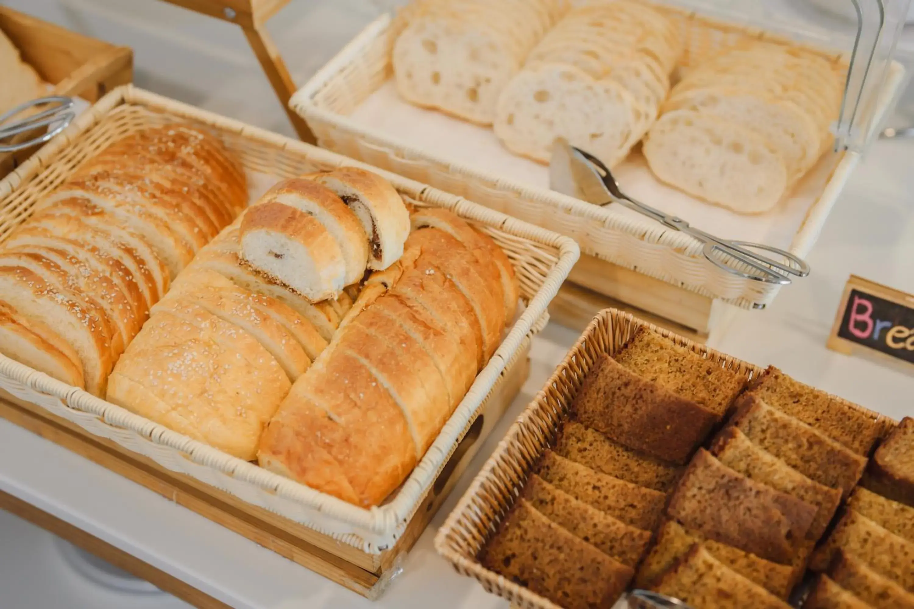 Breakfast in The Lunar Patong Breakfast in The Lunar Patong