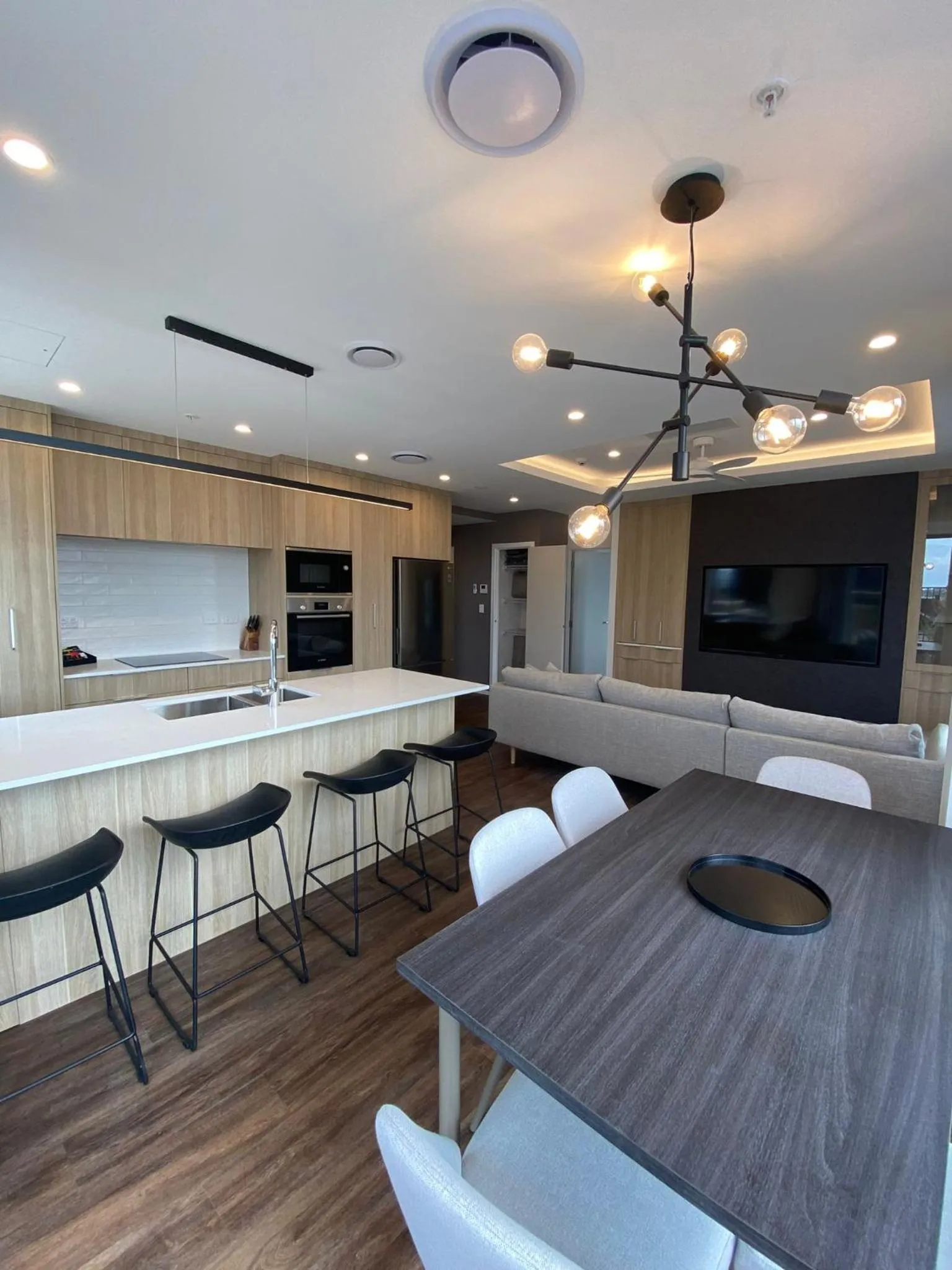 Living room in La Quinta by Wyndham Ellerslie Auckland