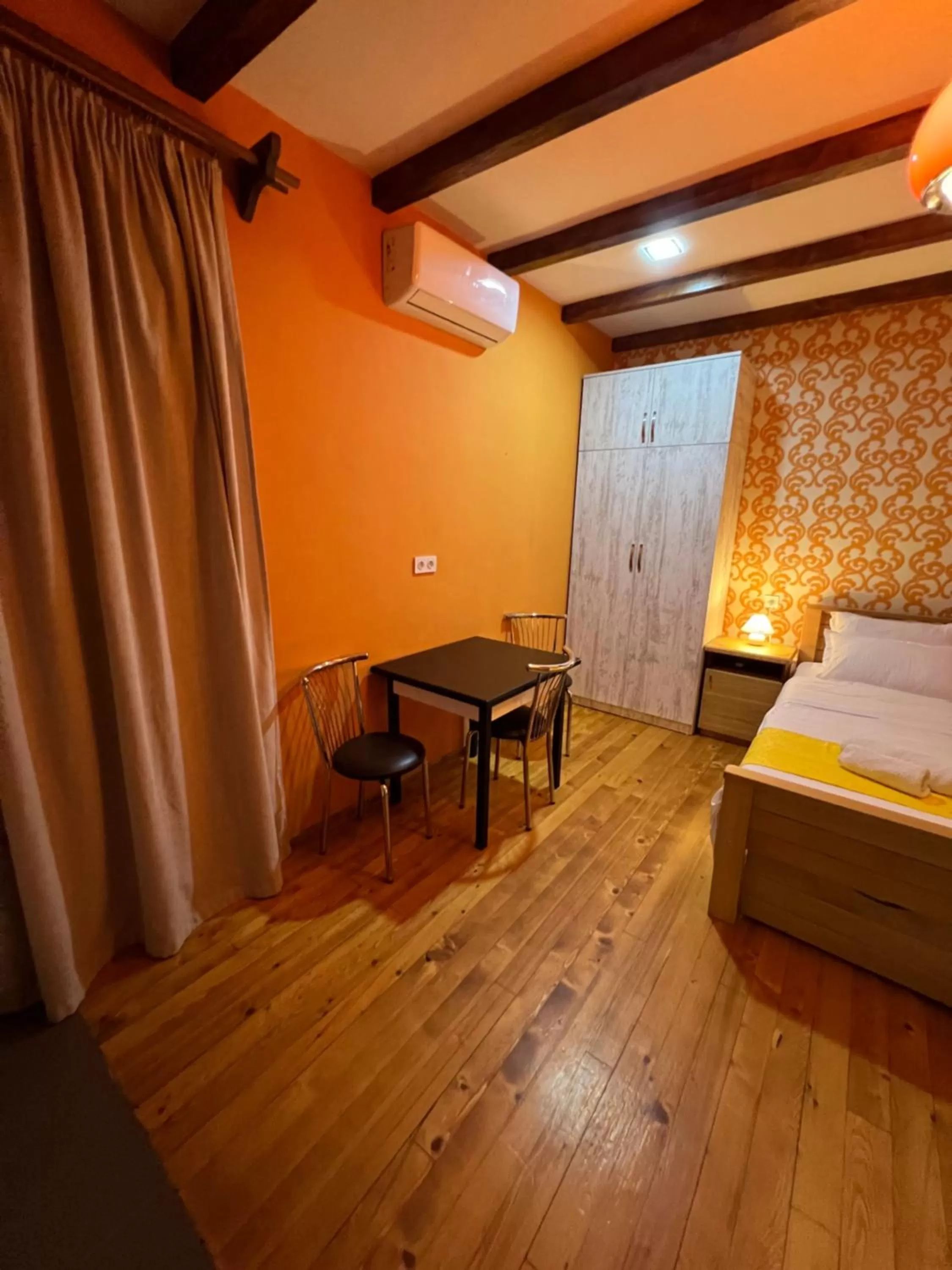 Bed in Borjomi Yellow Hotel