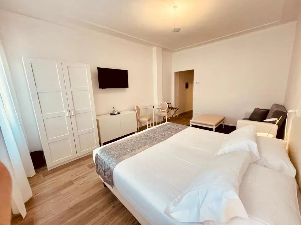 TV and multimedia, Bed in Grand Hotel San Lorenzo