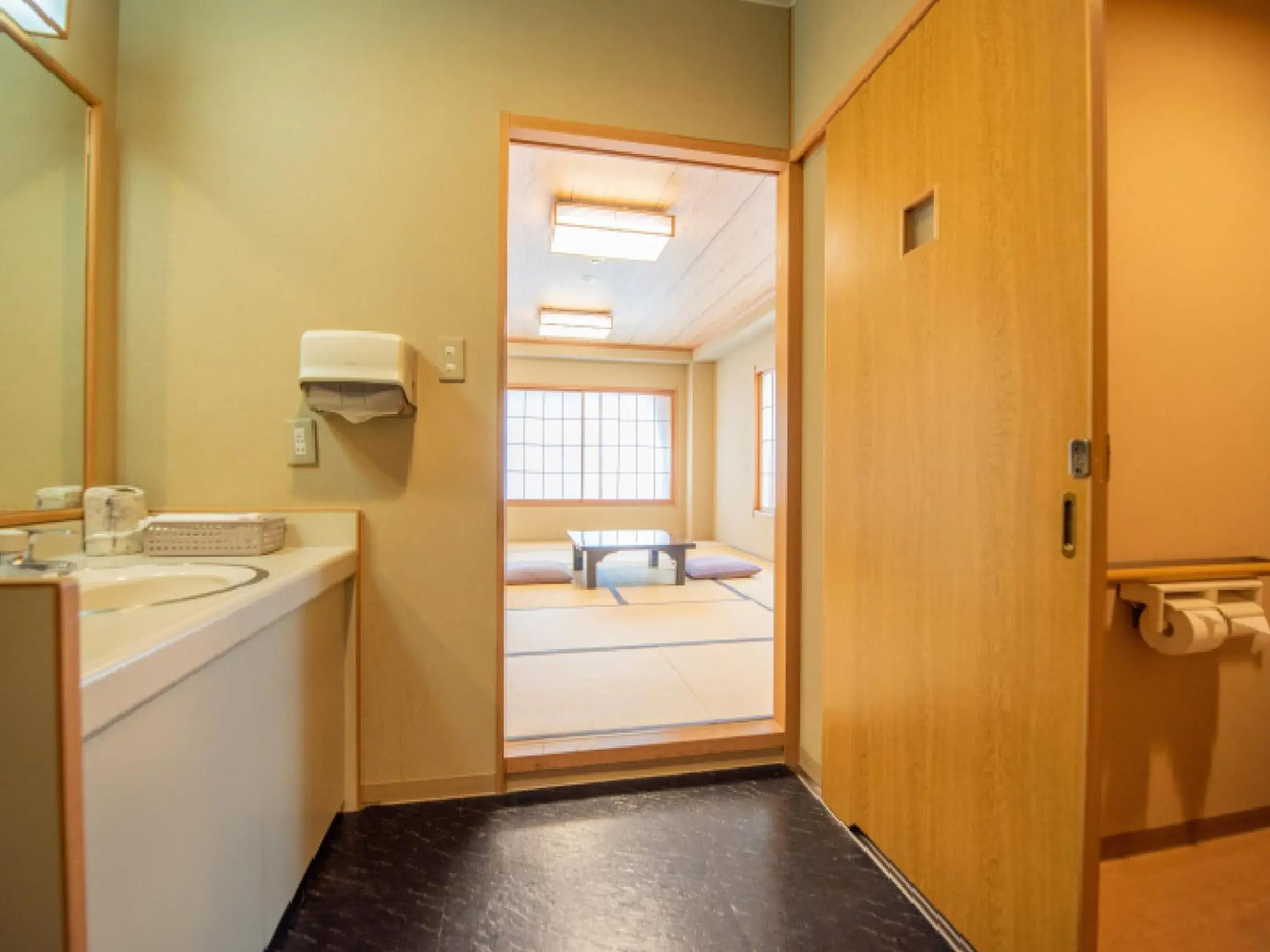 Bathroom in Ryokan Hakura