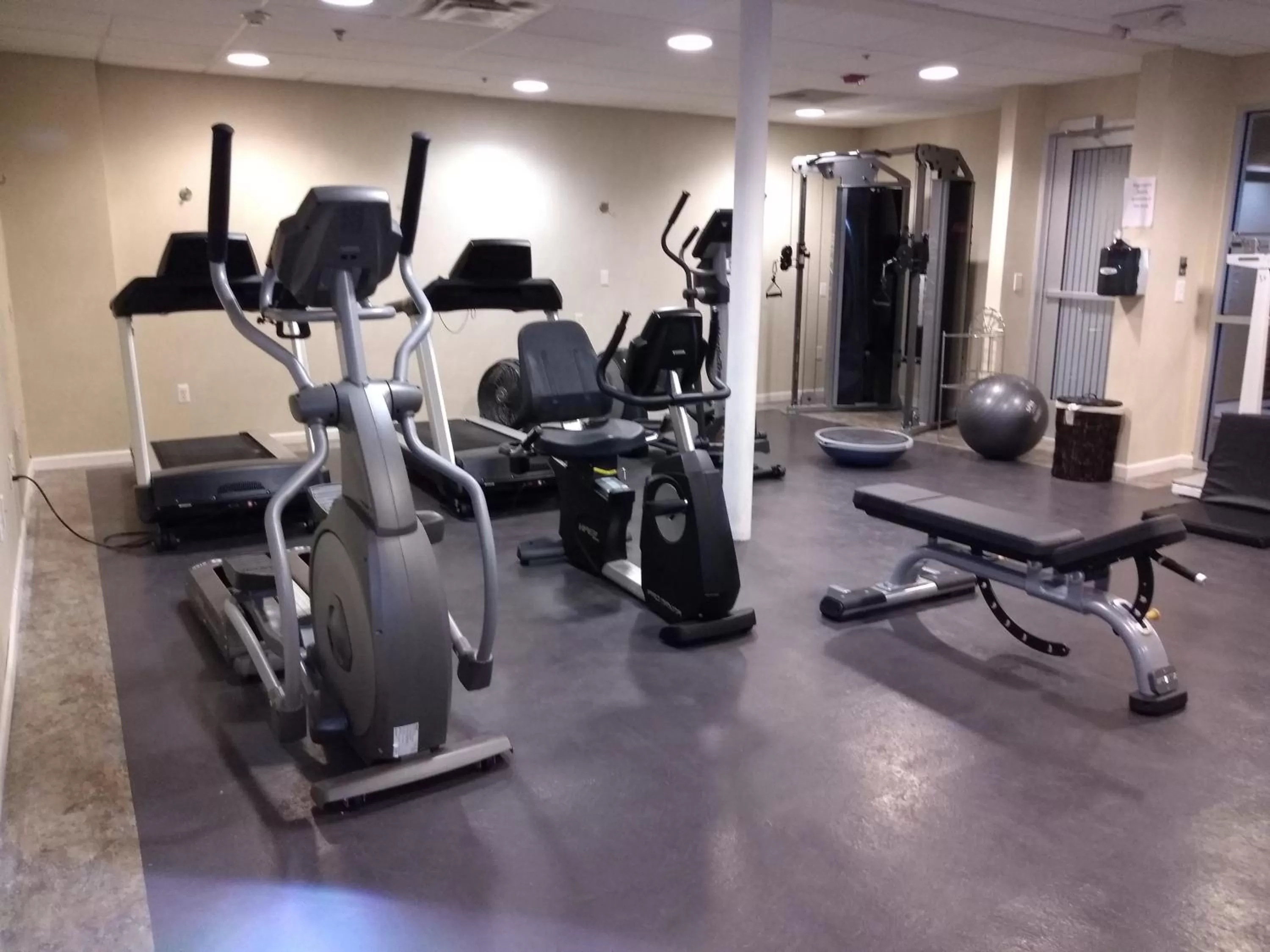 Fitness centre/facilities in Holiday Inn Express Hotel & Suites Waterford by IHG