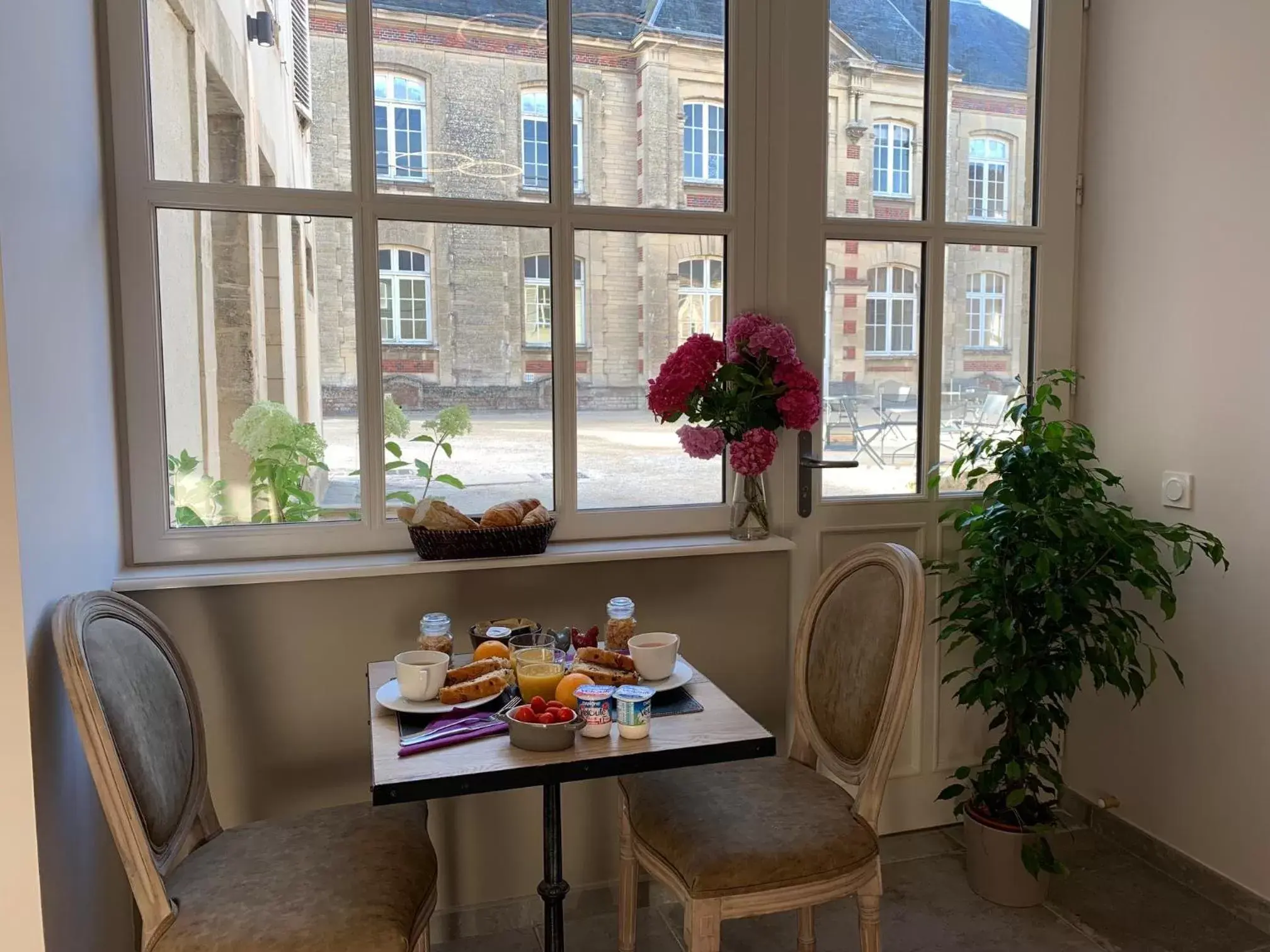 Breakfast in Belle Normandy