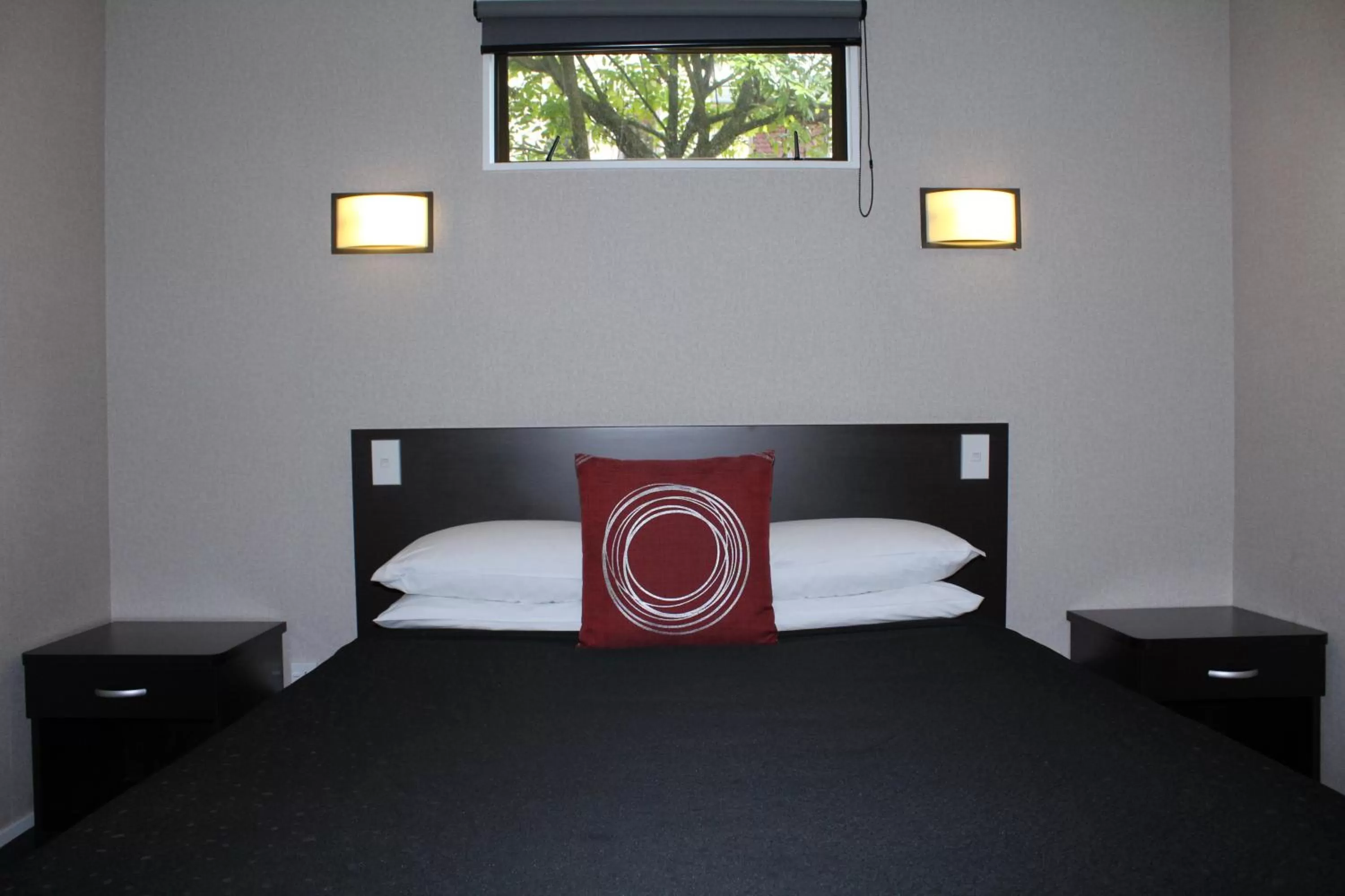 Bed in Rose City Motel