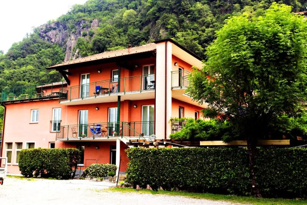 Property building in Apartment Lake Maggiore - ITALIA