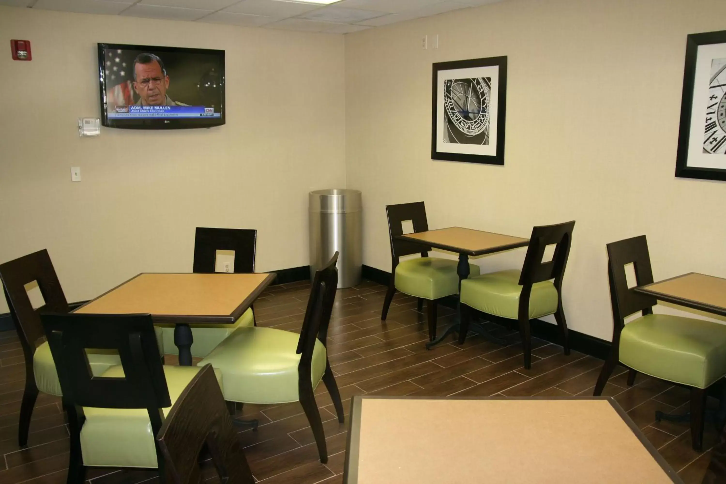 Lobby or reception, Lounge/Bar in Hampton Inn Olive Branch