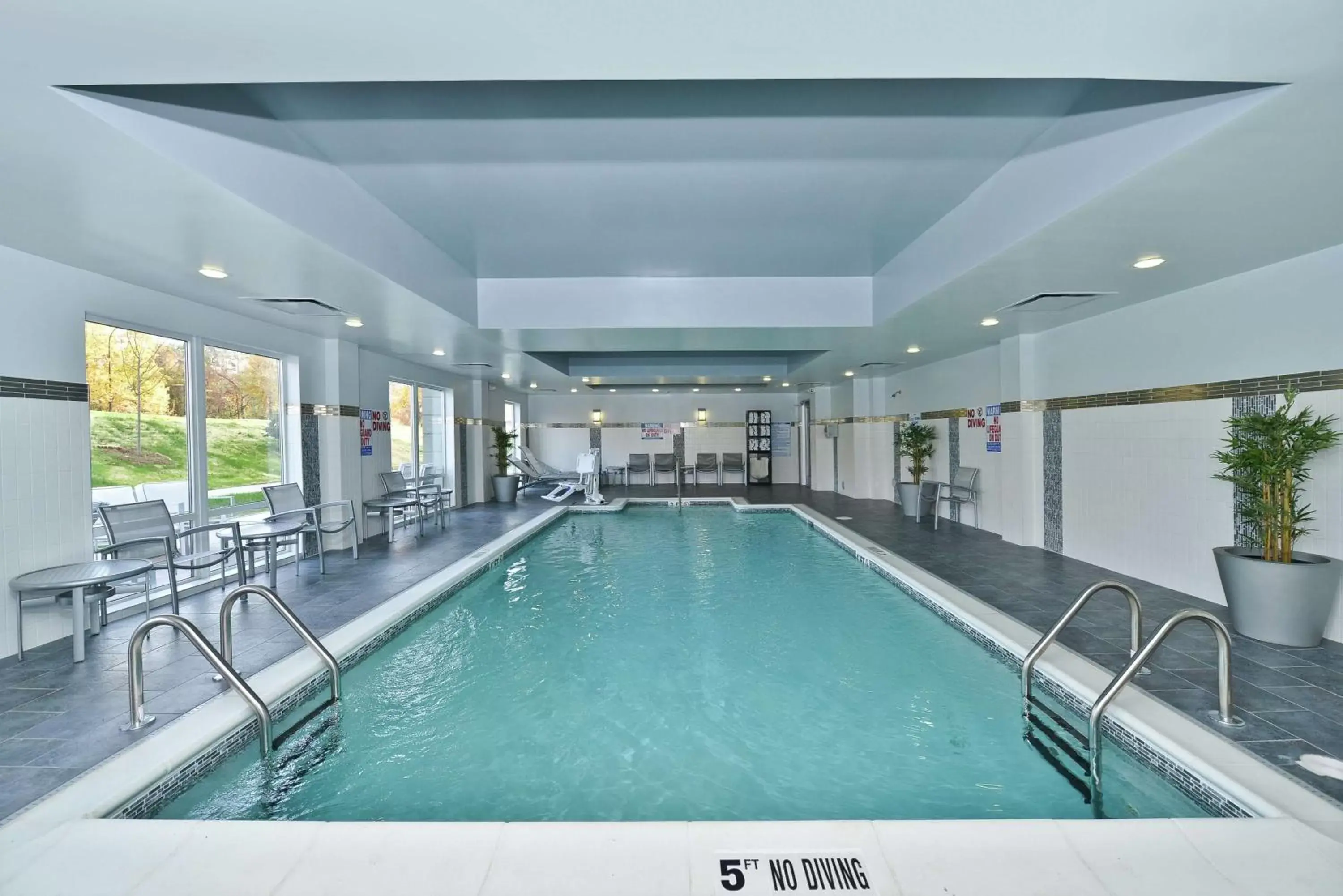 Pool view, Swimming Pool in Hampton Inn & Suites Greensboro/Coliseum Area