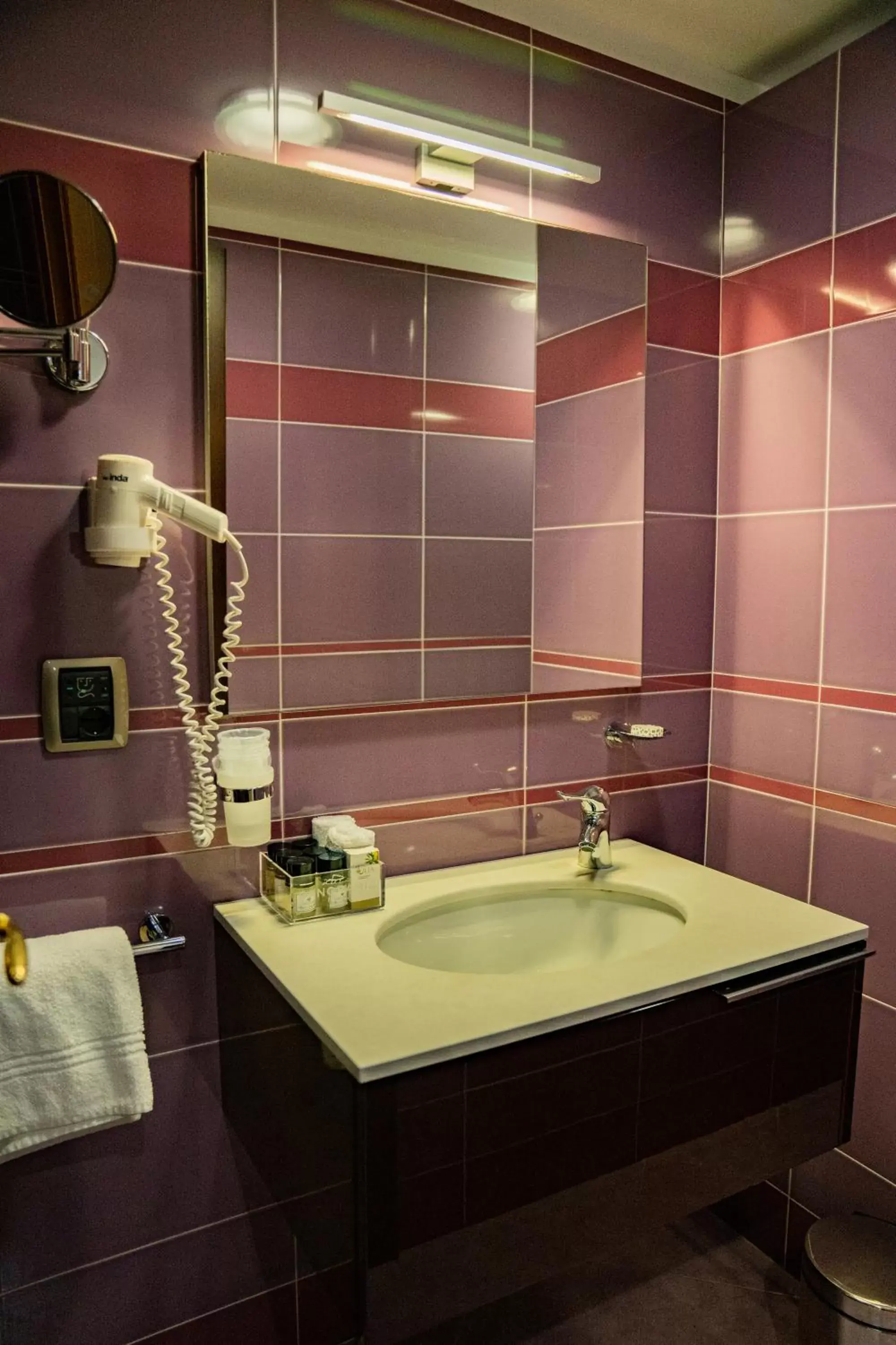 Shower, Bathroom in Taormina Panoramic Hotel