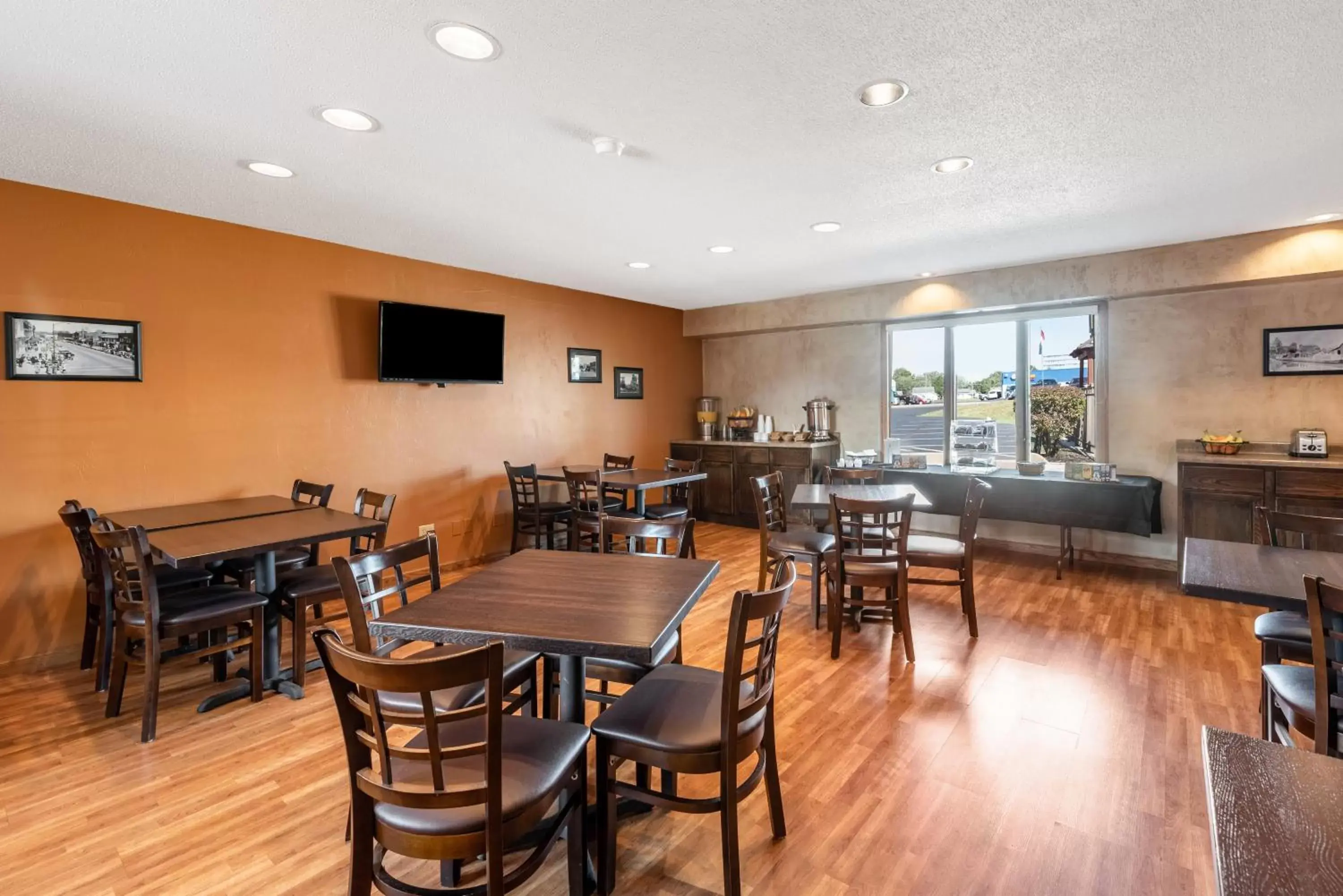 Restaurant/places to eat in Americas Best Value Inn St. Marys Restaurant/places to eat in Americas Best Value Inn St. Marys