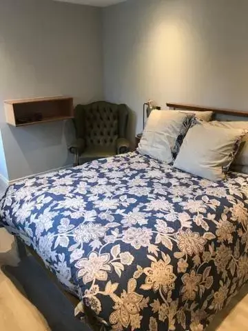 Bed in Little John Hotel