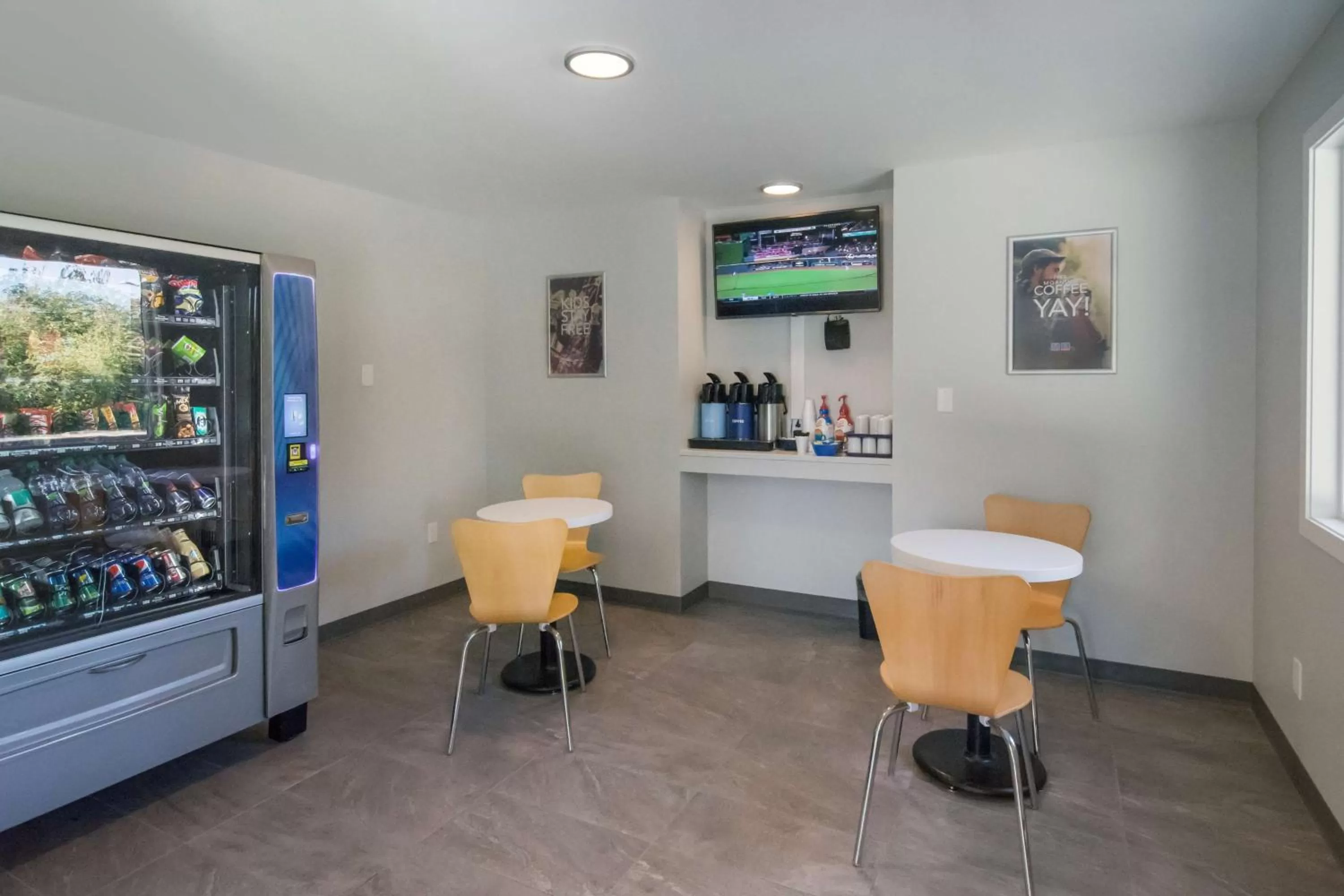 Restaurant/places to eat in Motel 6-Saanichton, BC - Victoria Airport