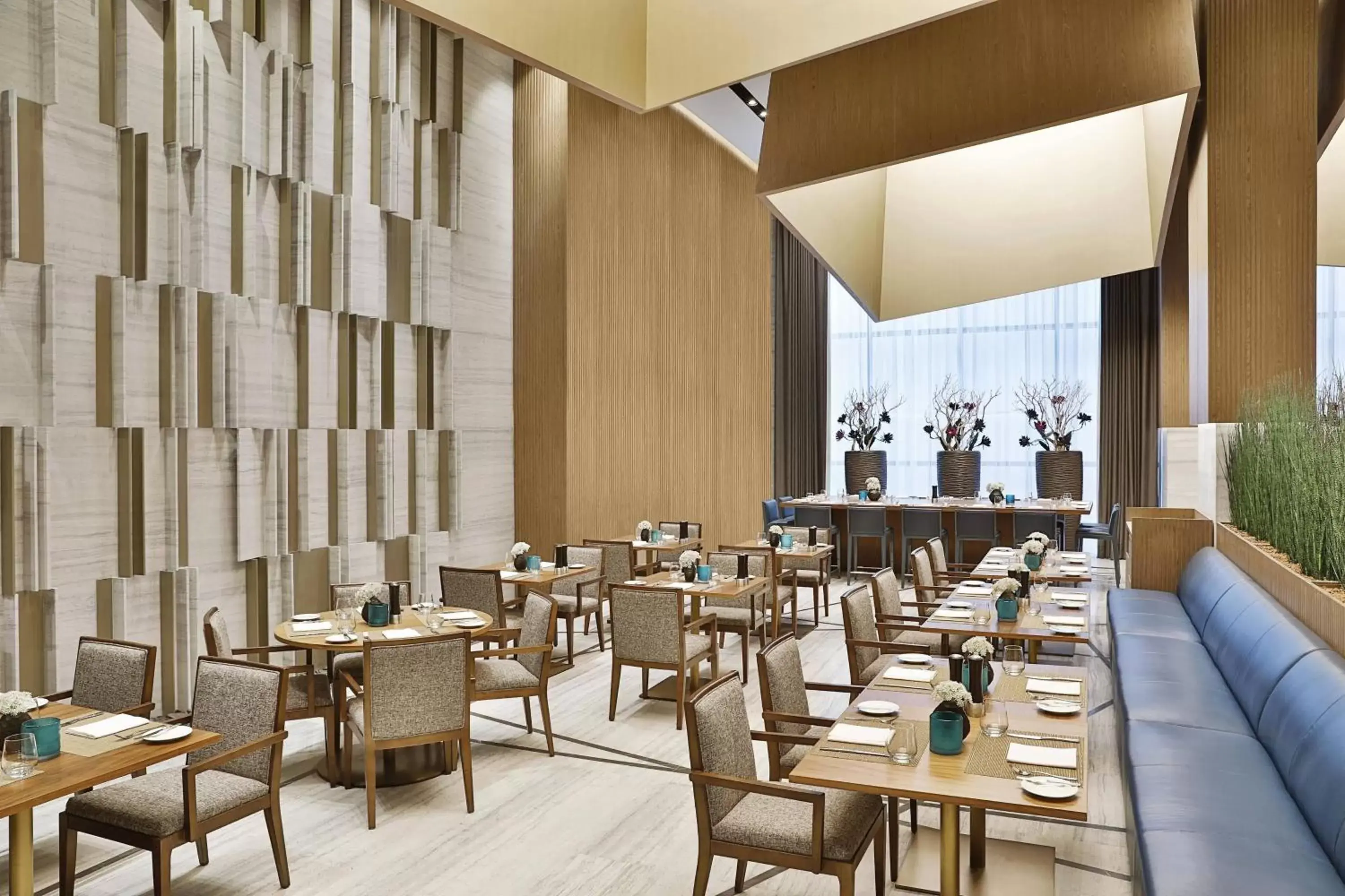 Restaurant/Places to Eat in Courtyard by Marriott Dubai, Al Barsha